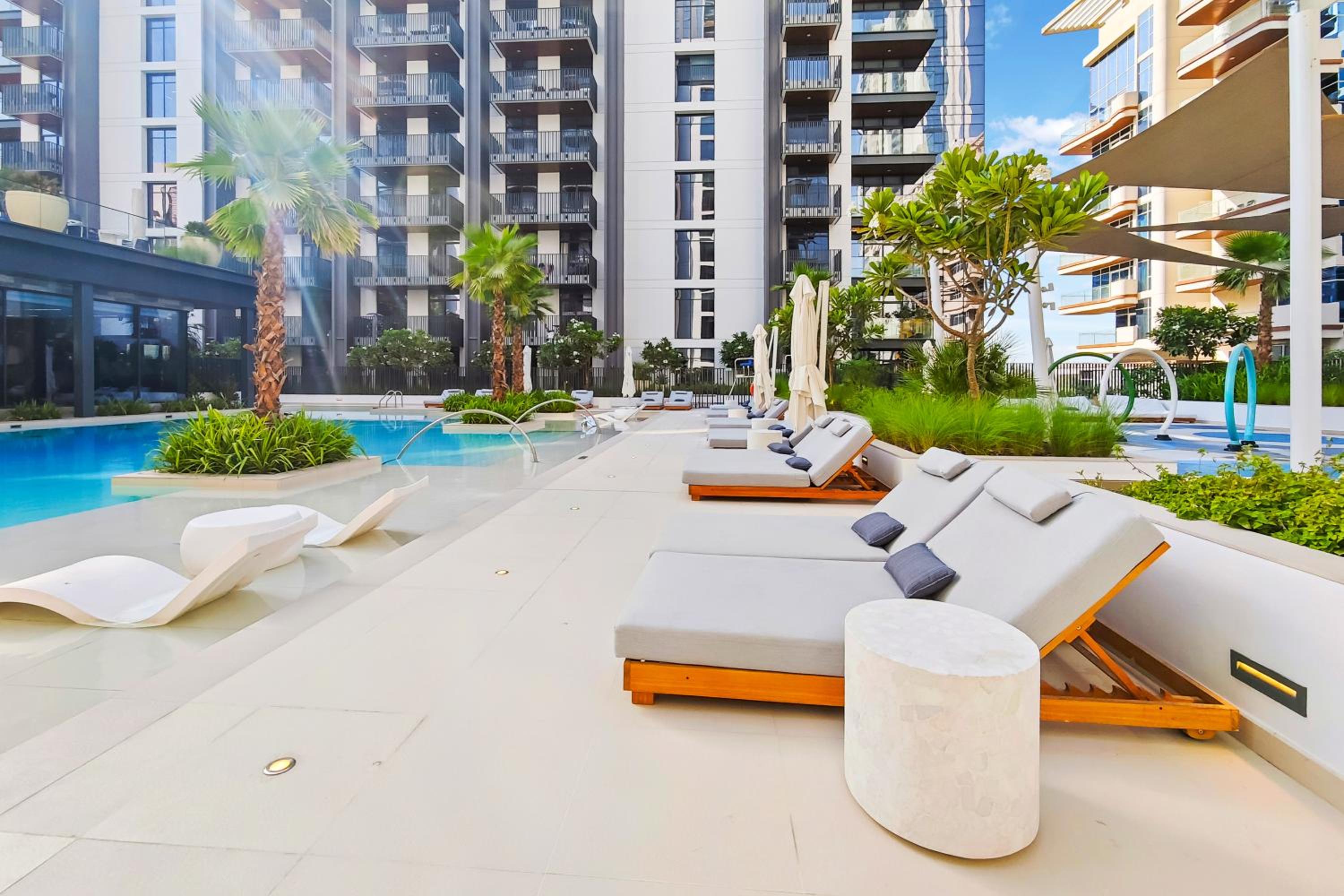 FAM Living Signature 1BR Space in Kensington Waters