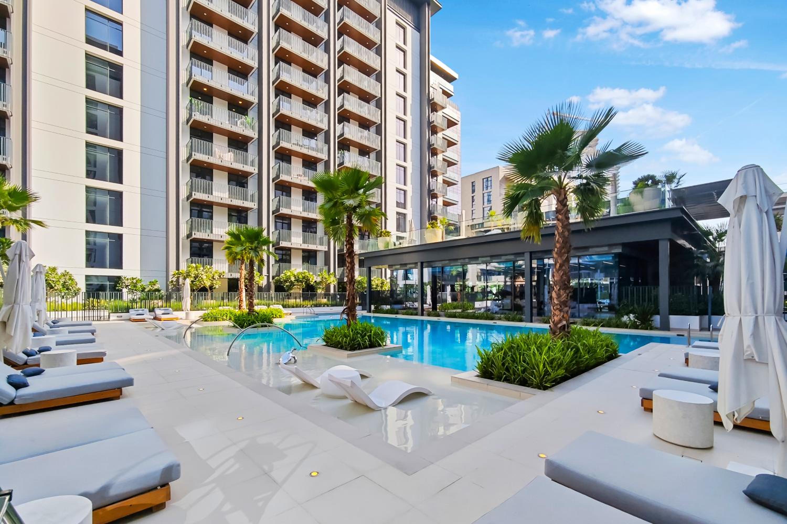 FAM Living Signature 1BR Space in Kensington Waters