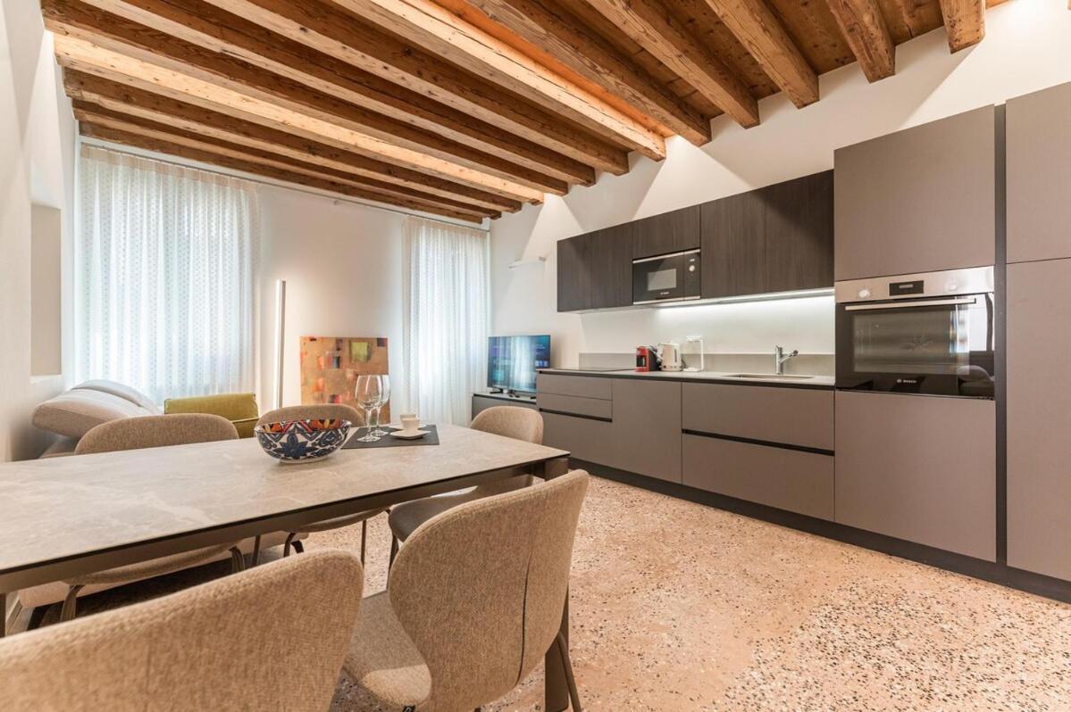San Tommaso Rialto Terrace Apt