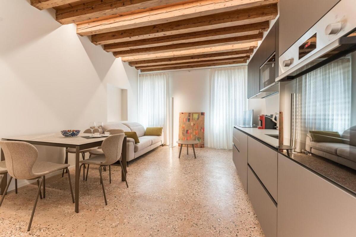 San Tommaso Rialto Terrace Apt