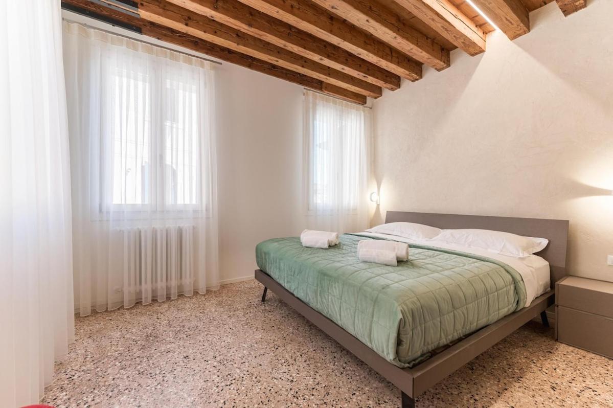 San Tommaso Rialto Terrace Apt