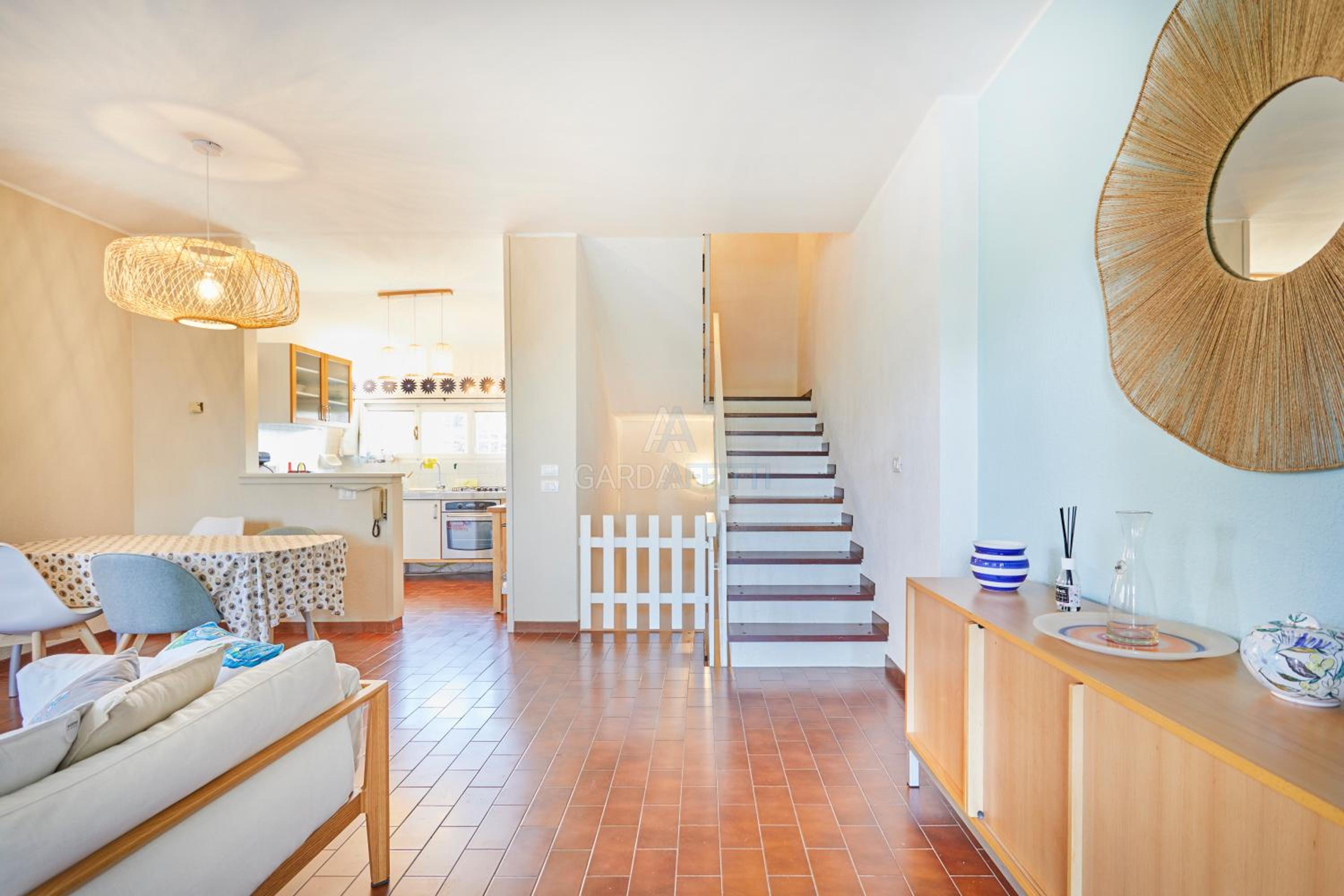 Villa Roma - Vista Lago e Relax tra Giardino e Terrazza