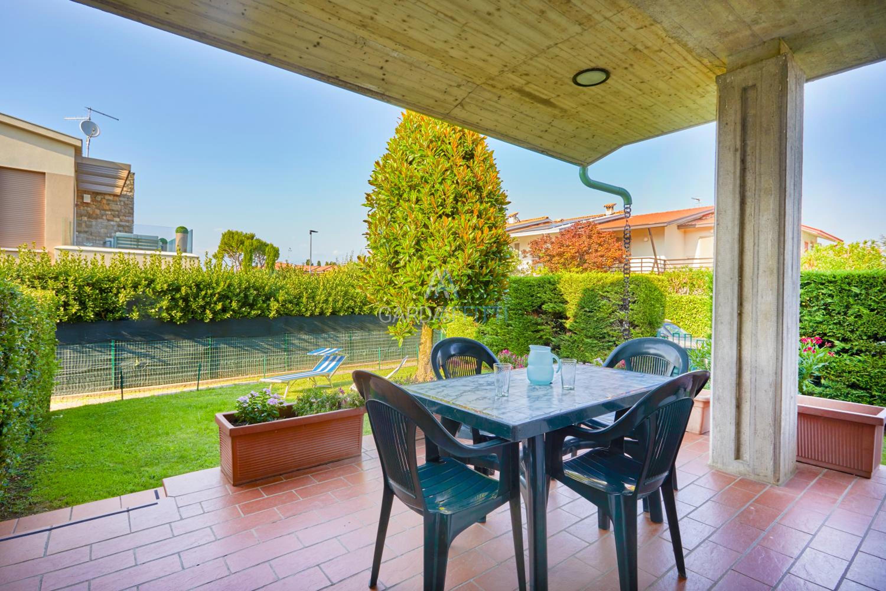 Villa Roma - Vista Lago e Relax tra Giardino e Terrazza