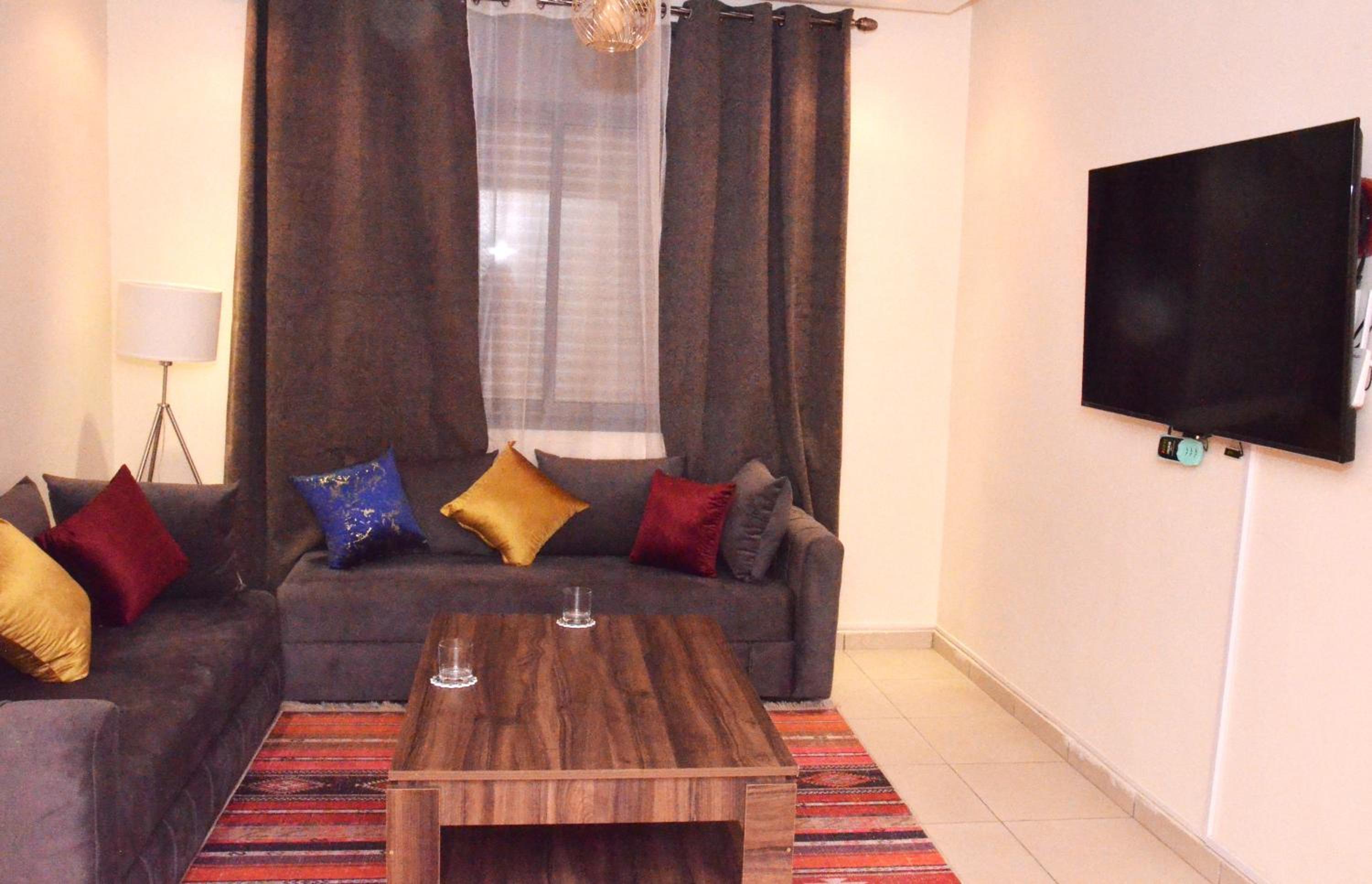 Darraha- Ideal for early & Late flights-Near Marrakech airport 10 min- menara Garden 5 min-Transport support