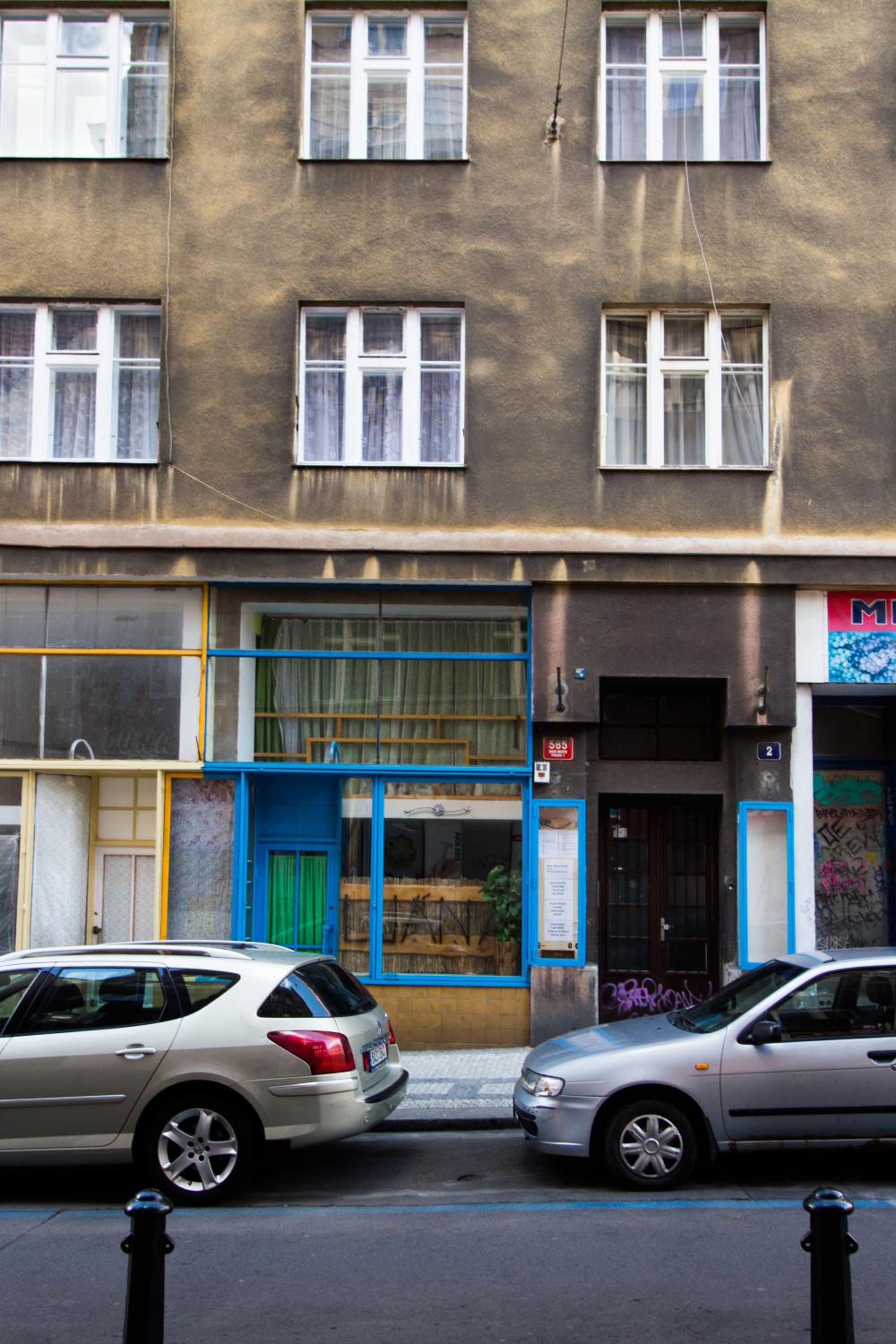 Apartment Ve Smeckach with a big Terrace