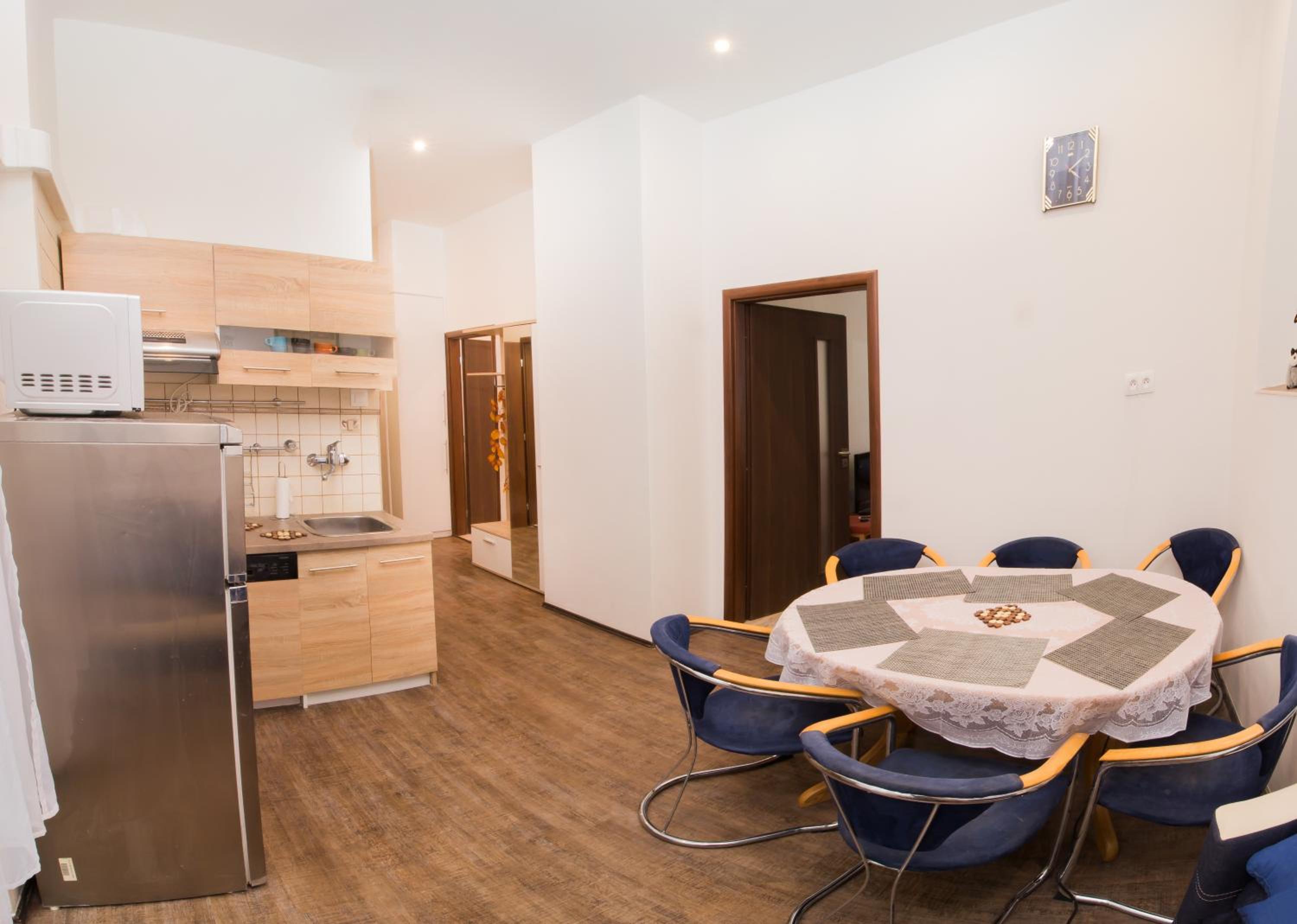 Apartment Ve Smeckach with a big Terrace