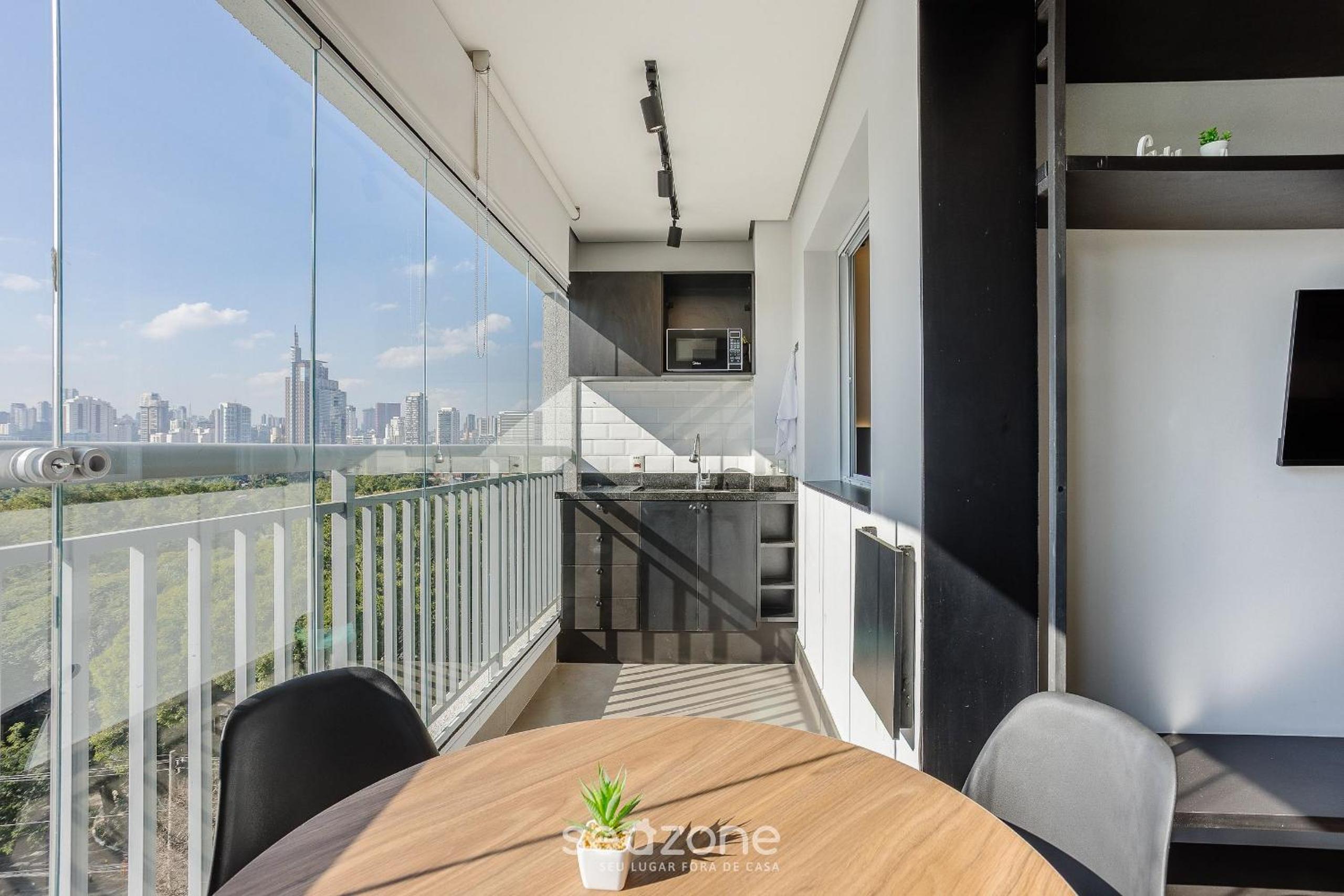 Apt w/ Gourmet Balcony 190m from the Metro WAL0714