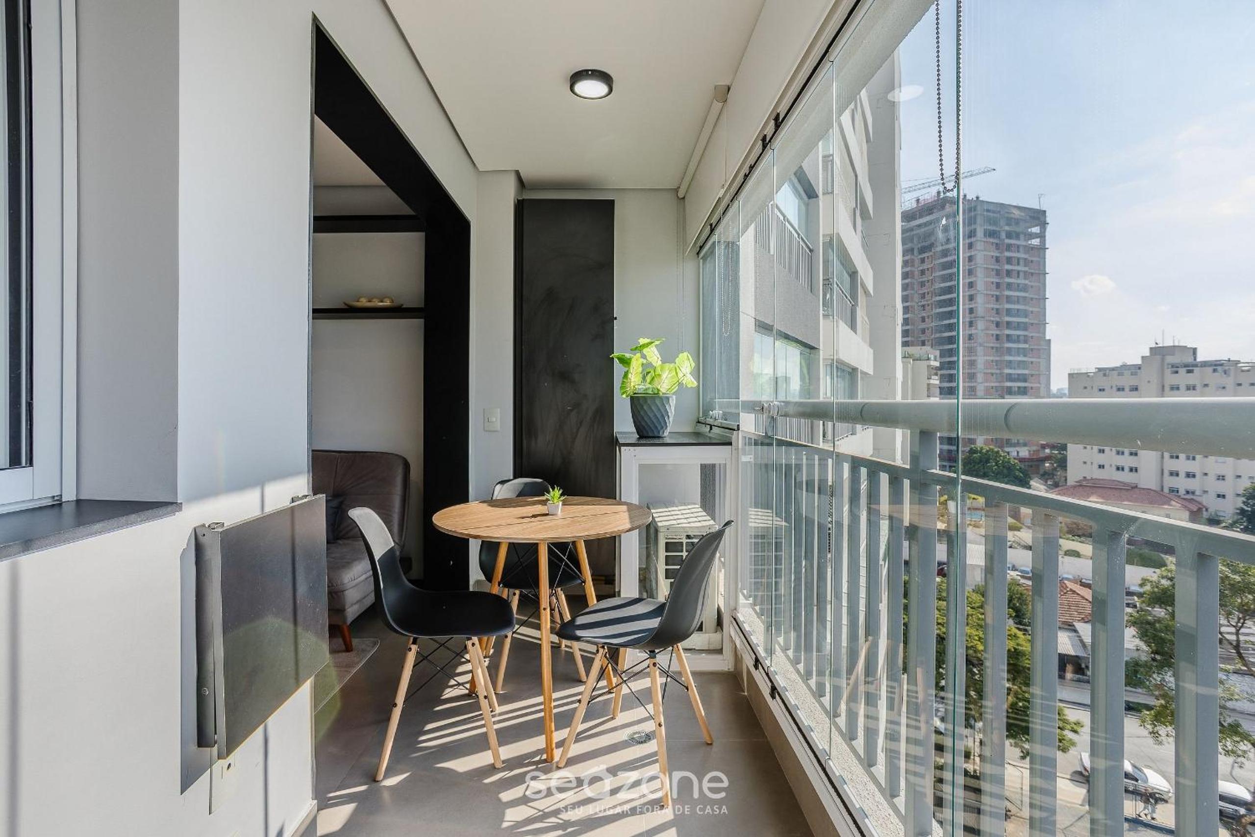 Apt w/ Gourmet Balcony 190m from the Metro WAL0714