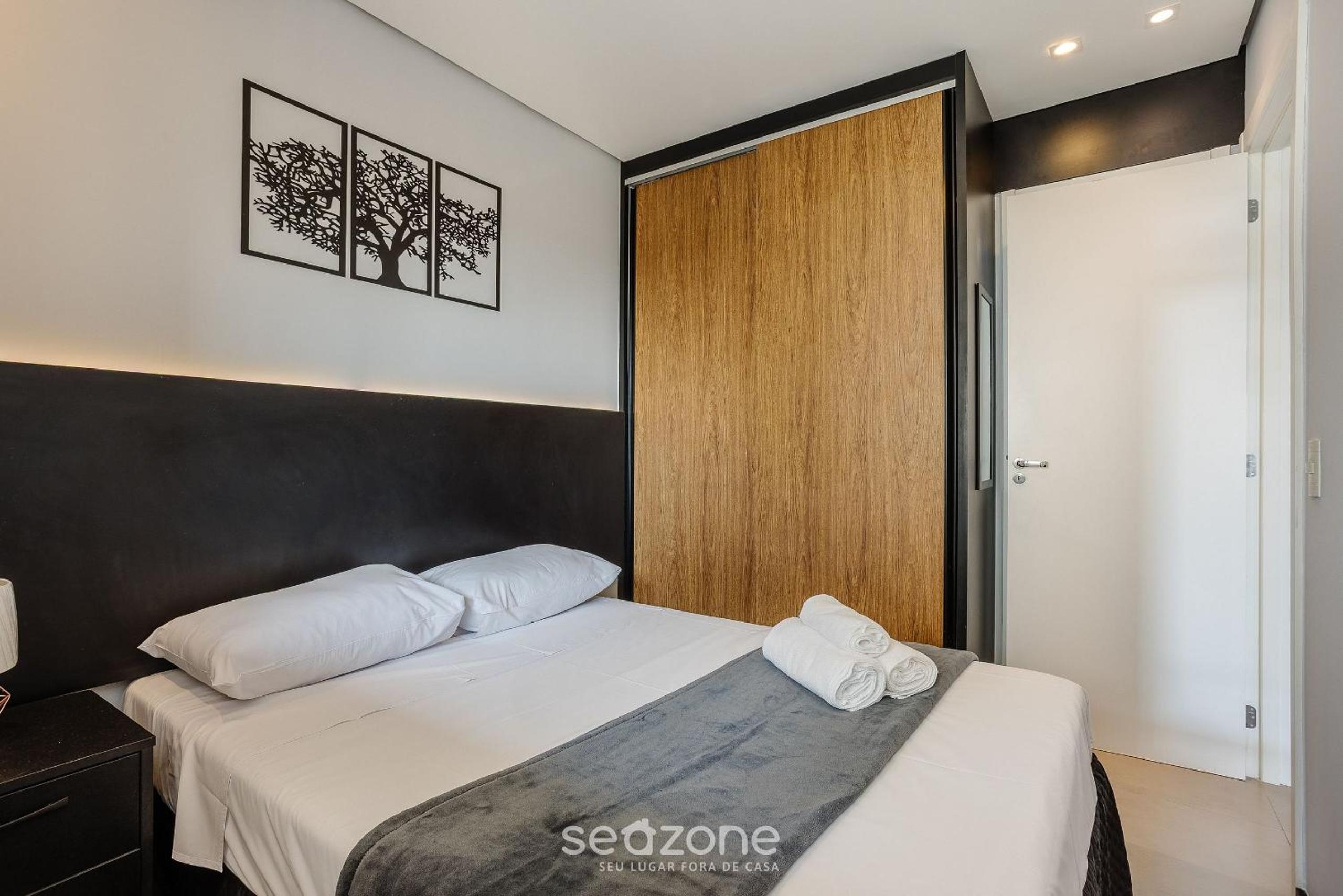 Apt w/ Gourmet Balcony 190m from the Metro WAL0714