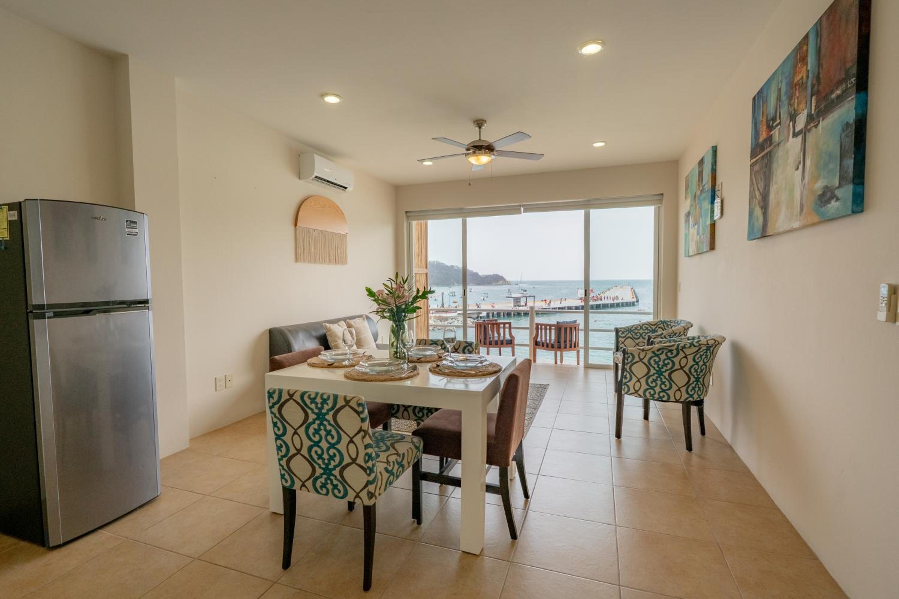 La Playa Suites Hotel