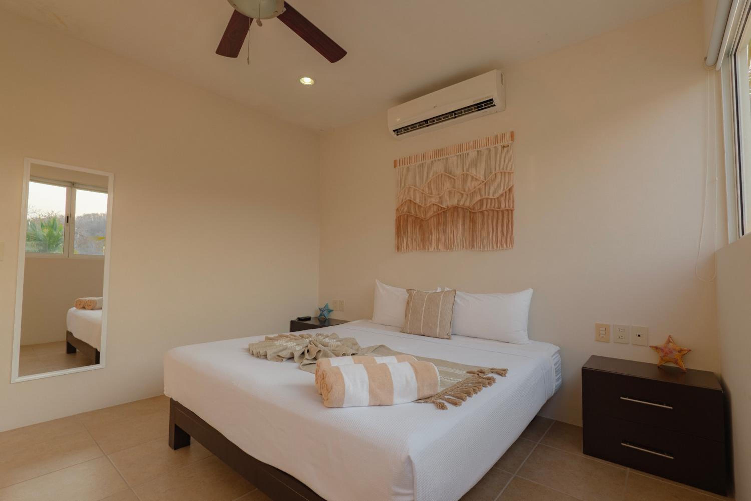 La Playa Suites Hotel