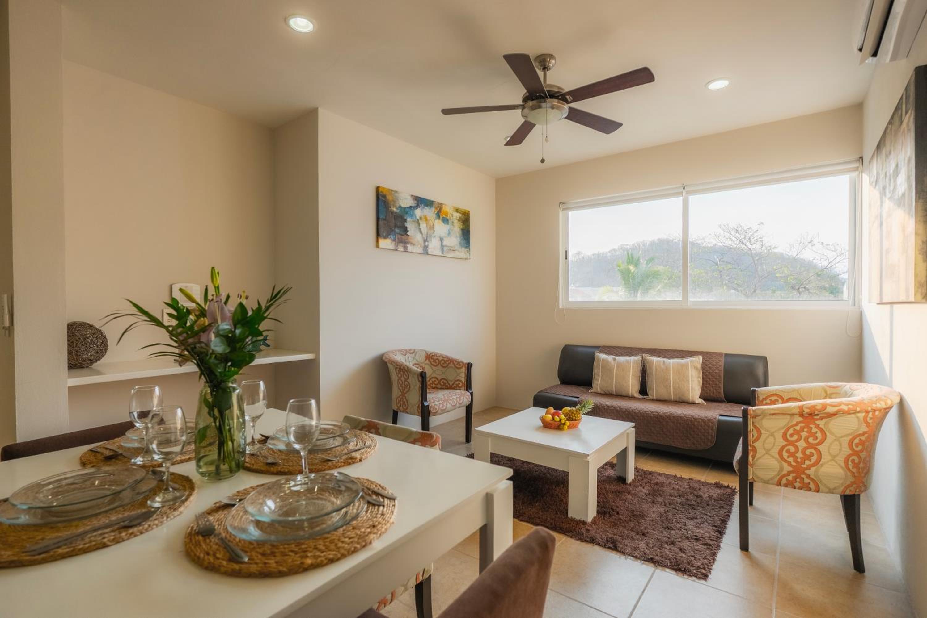 La Playa Suites Hotel