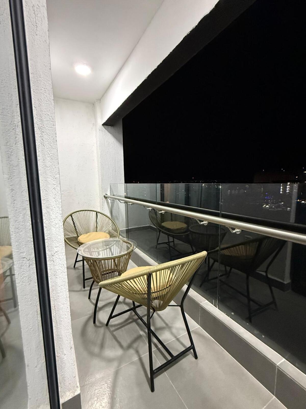 Chic Retreat Near JKIA and SGR with Nairobi National Park Views