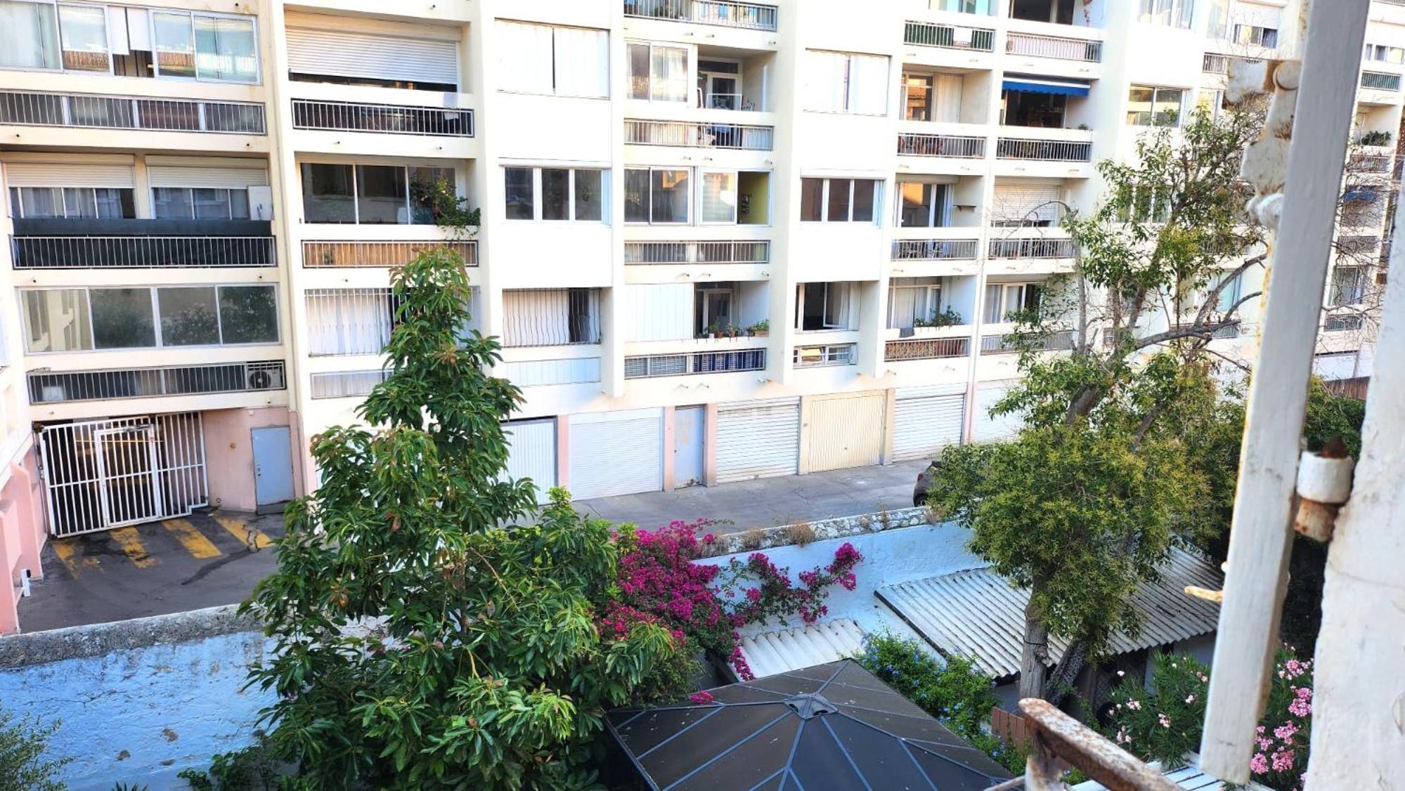 L'Azur Papety des Catalans
