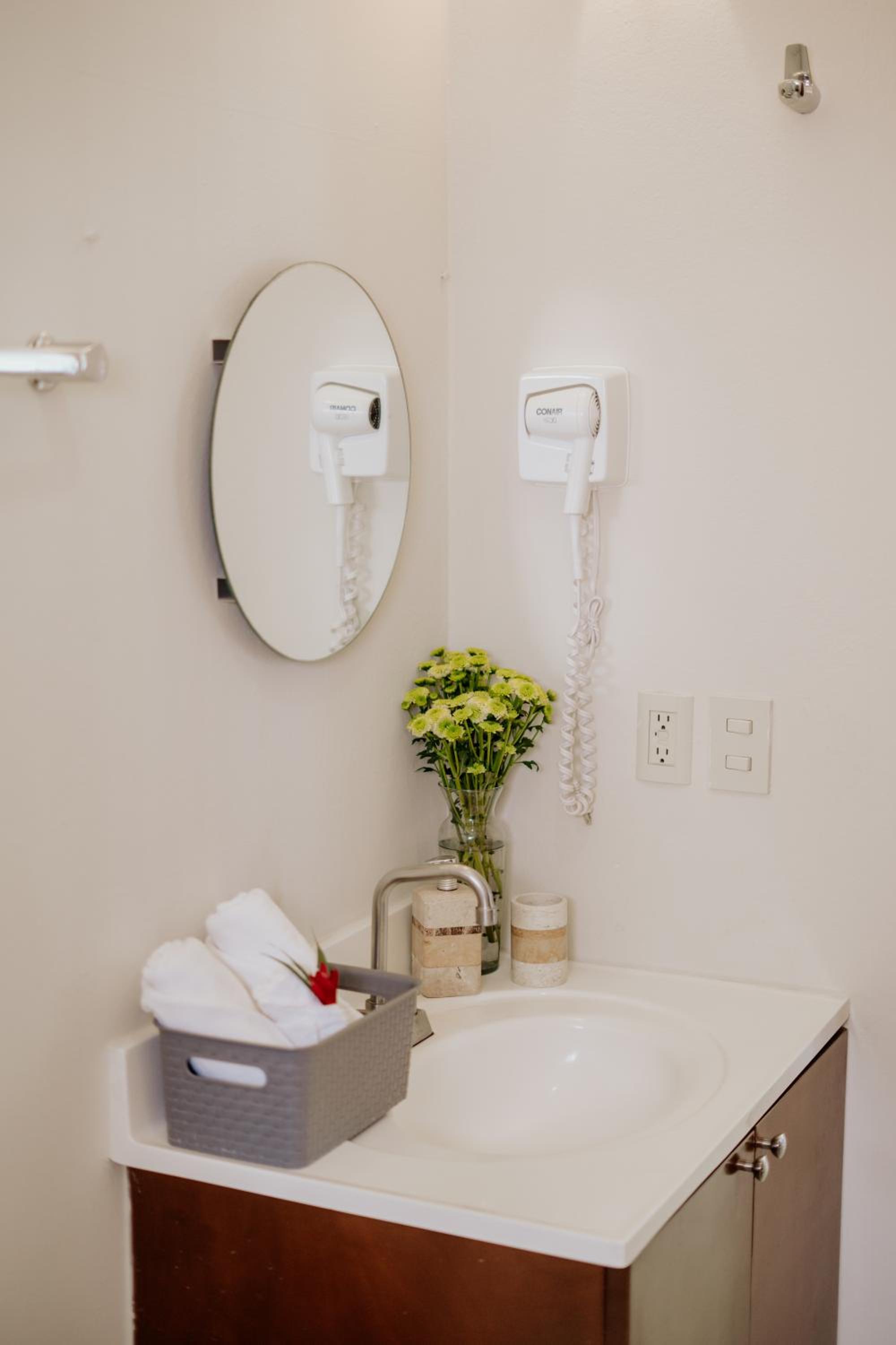 La Playa Suites Hotel