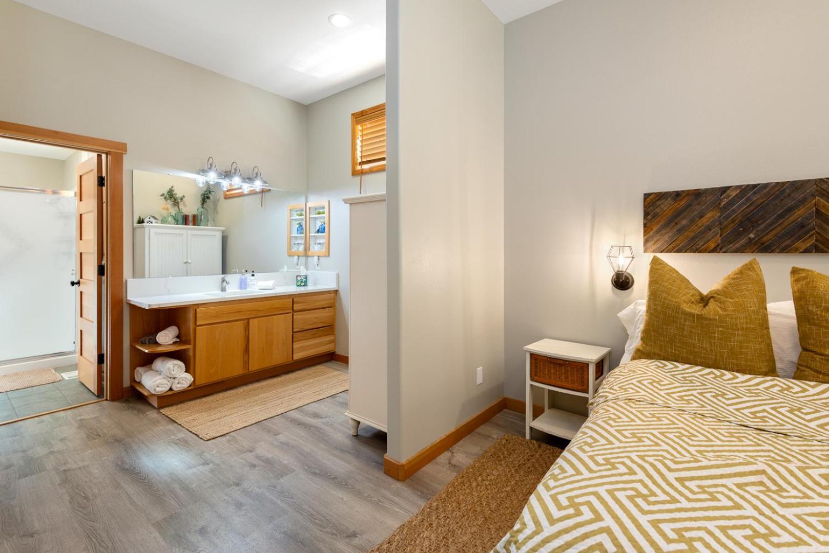 Cozy Pine Cabin Private Pool Access & Family Fun