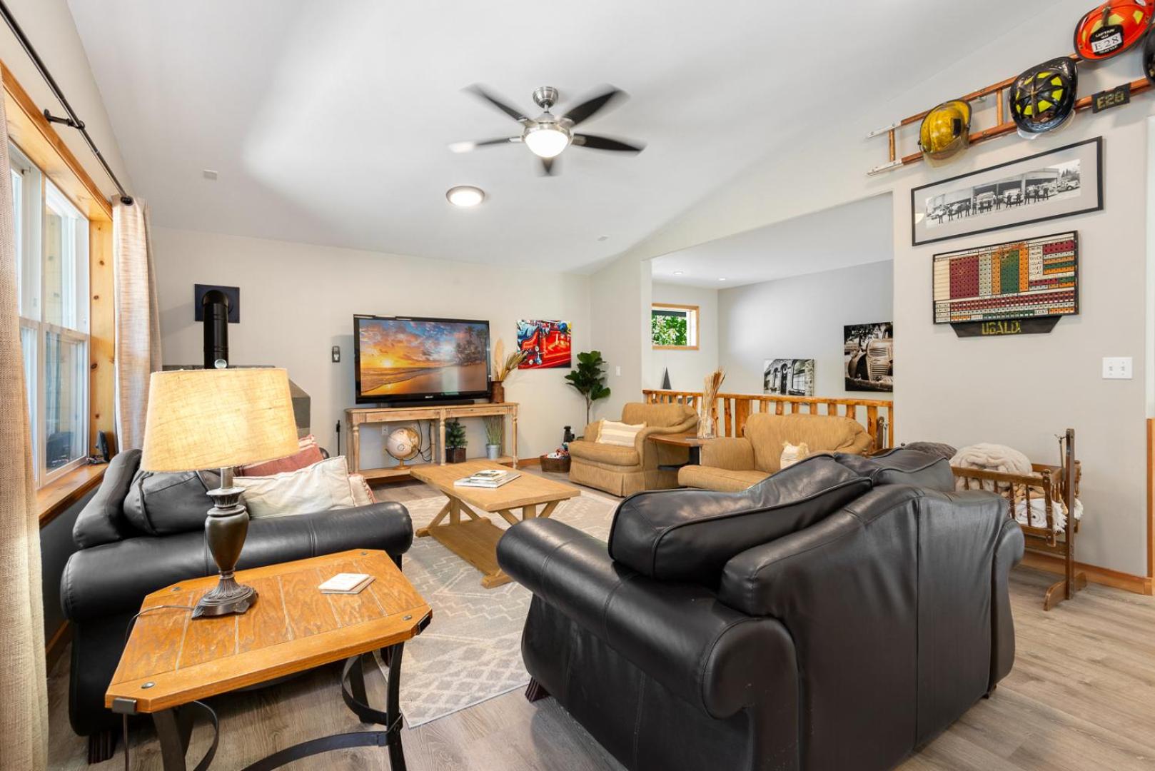 Cozy Pine Cabin Private Pool Access & Family Fun