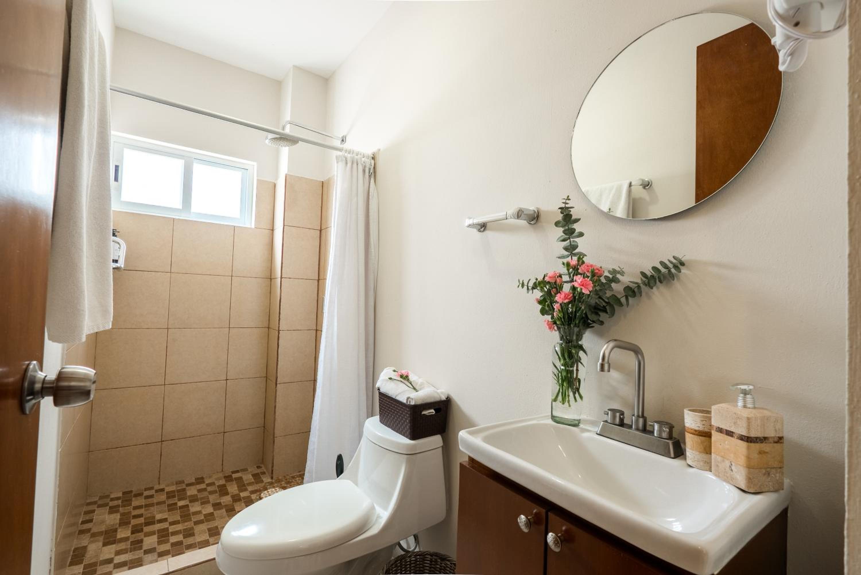 La Playa Suites Hotel