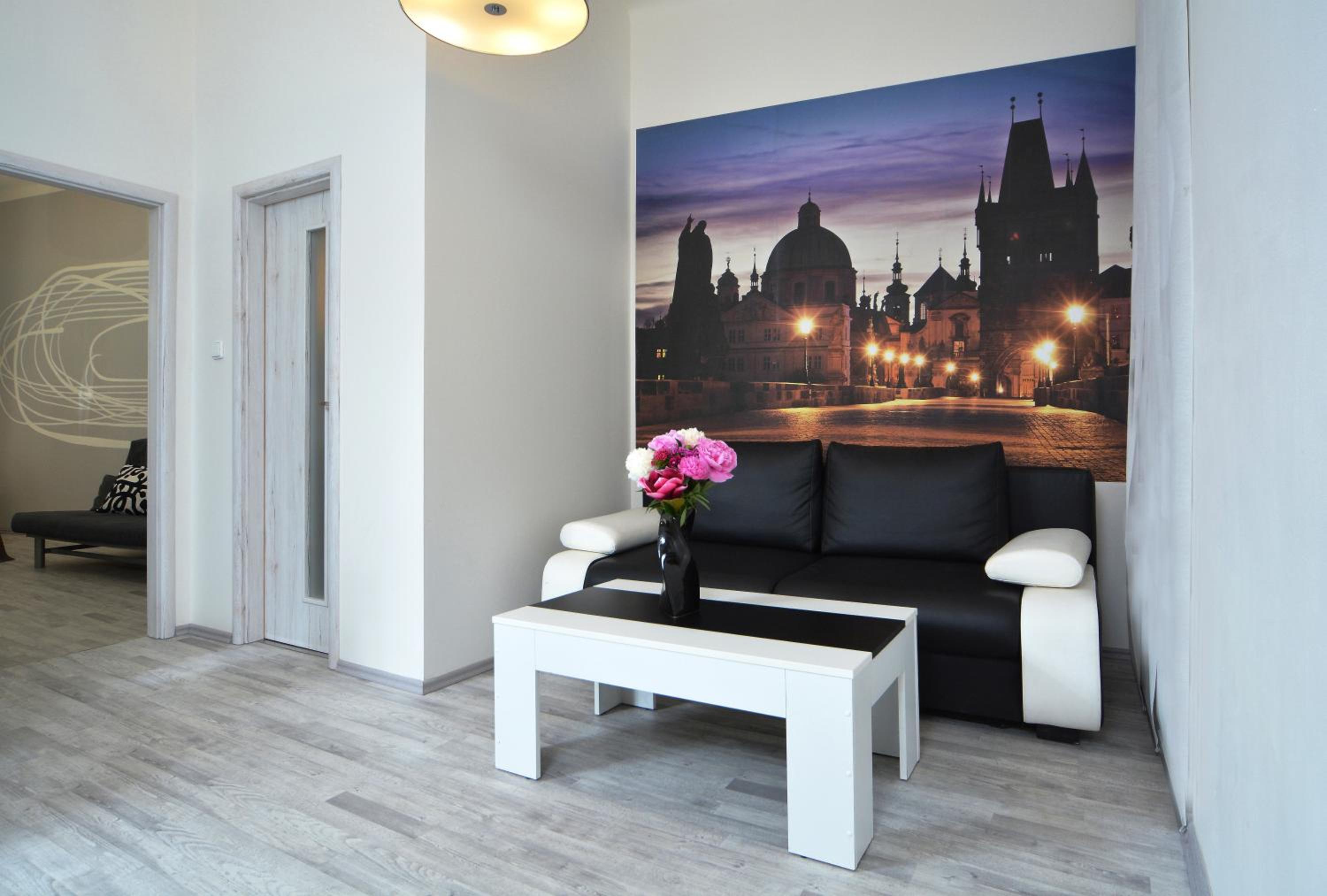 Navratilova Apartments