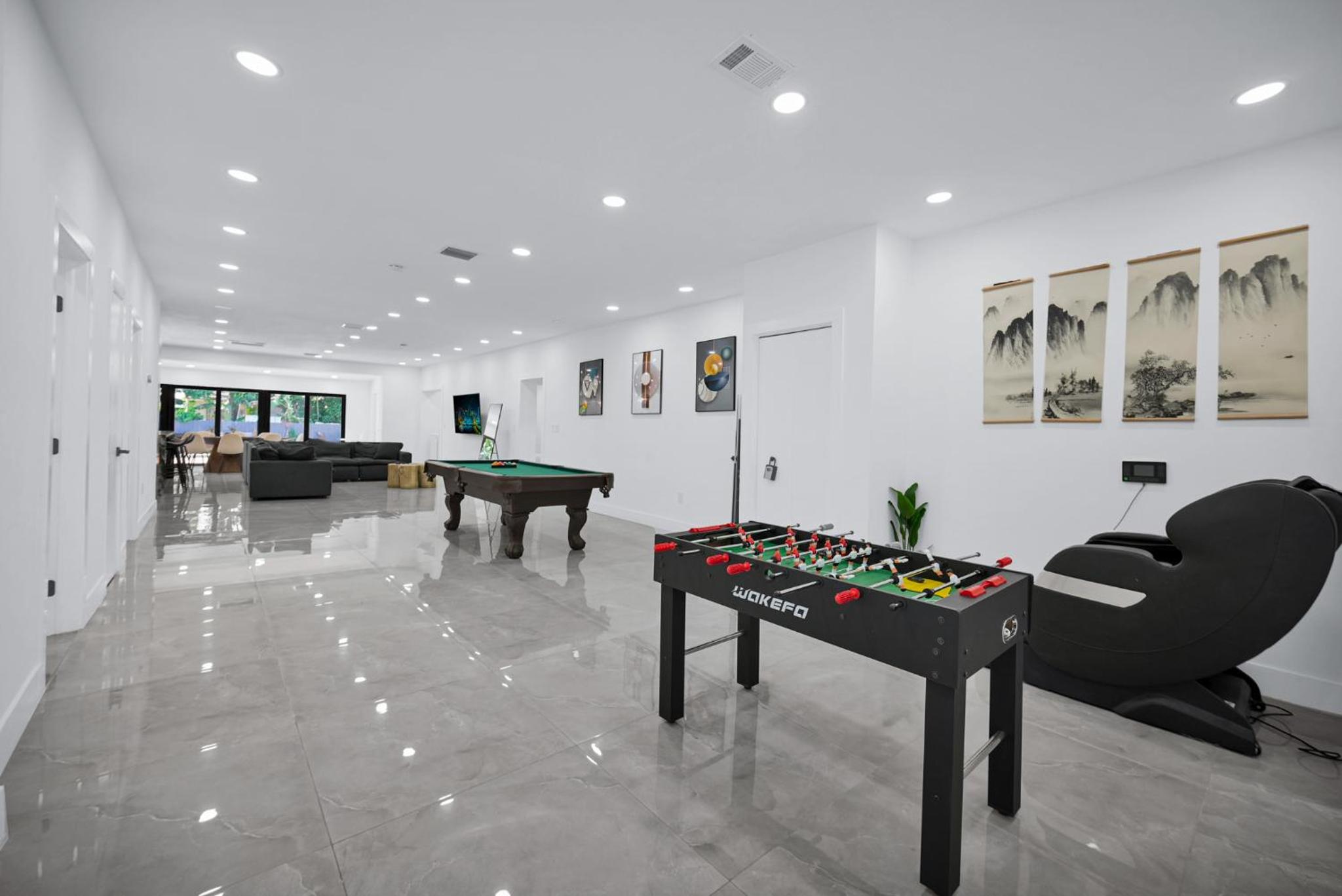 Lux Modern 4BR Villa with Pool in Miami