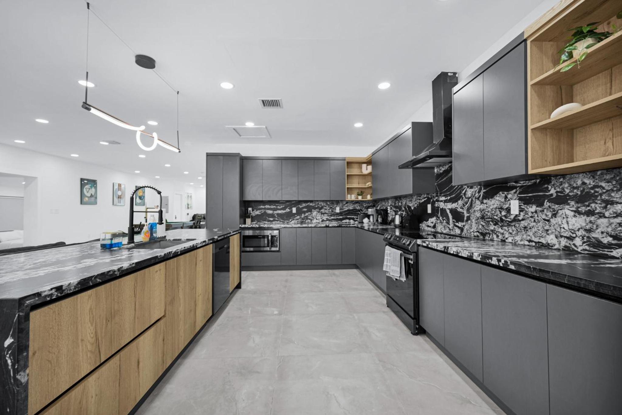 Lux Modern 4BR Villa with Pool in Miami