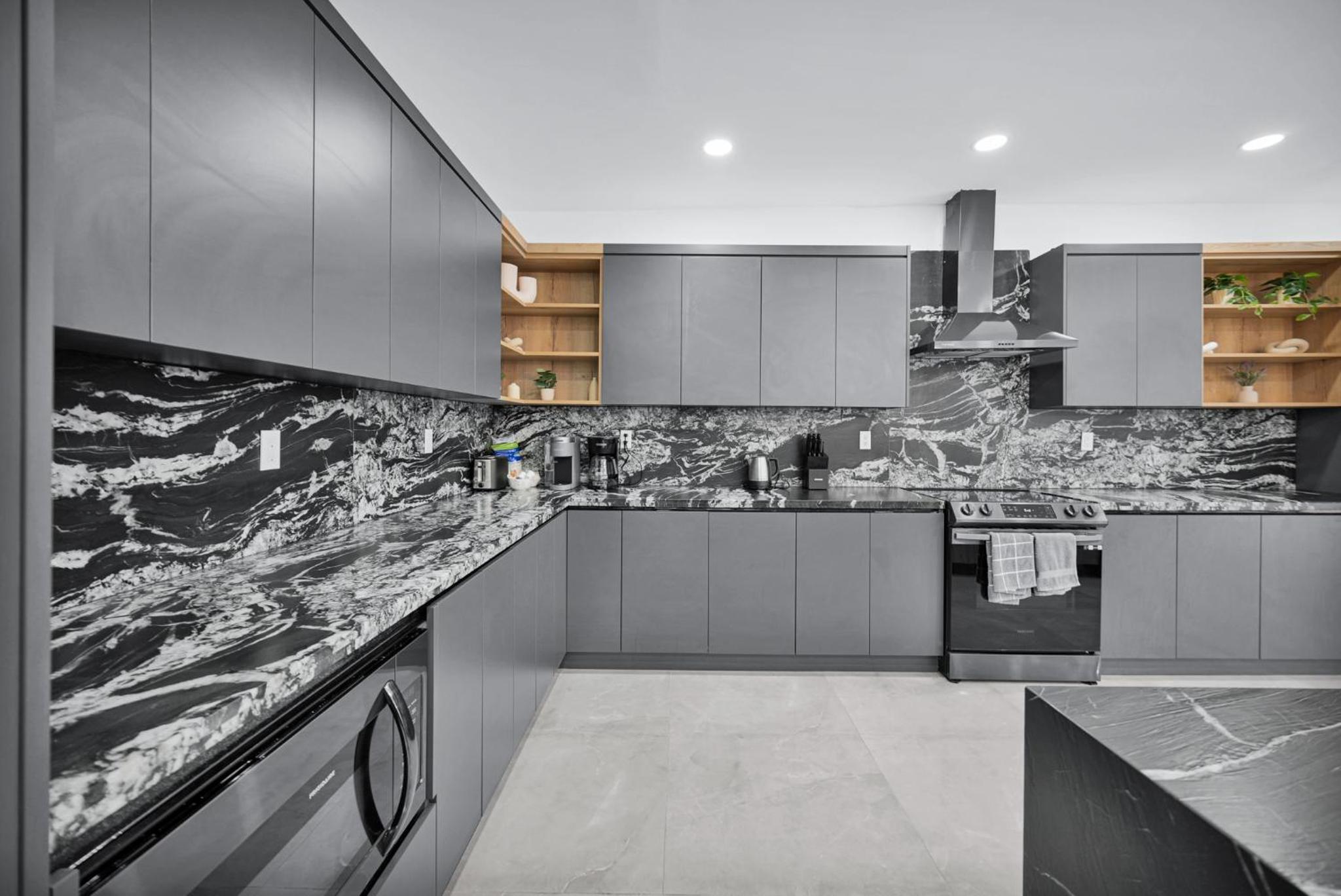 Lux Modern 4BR Villa with Pool in Miami