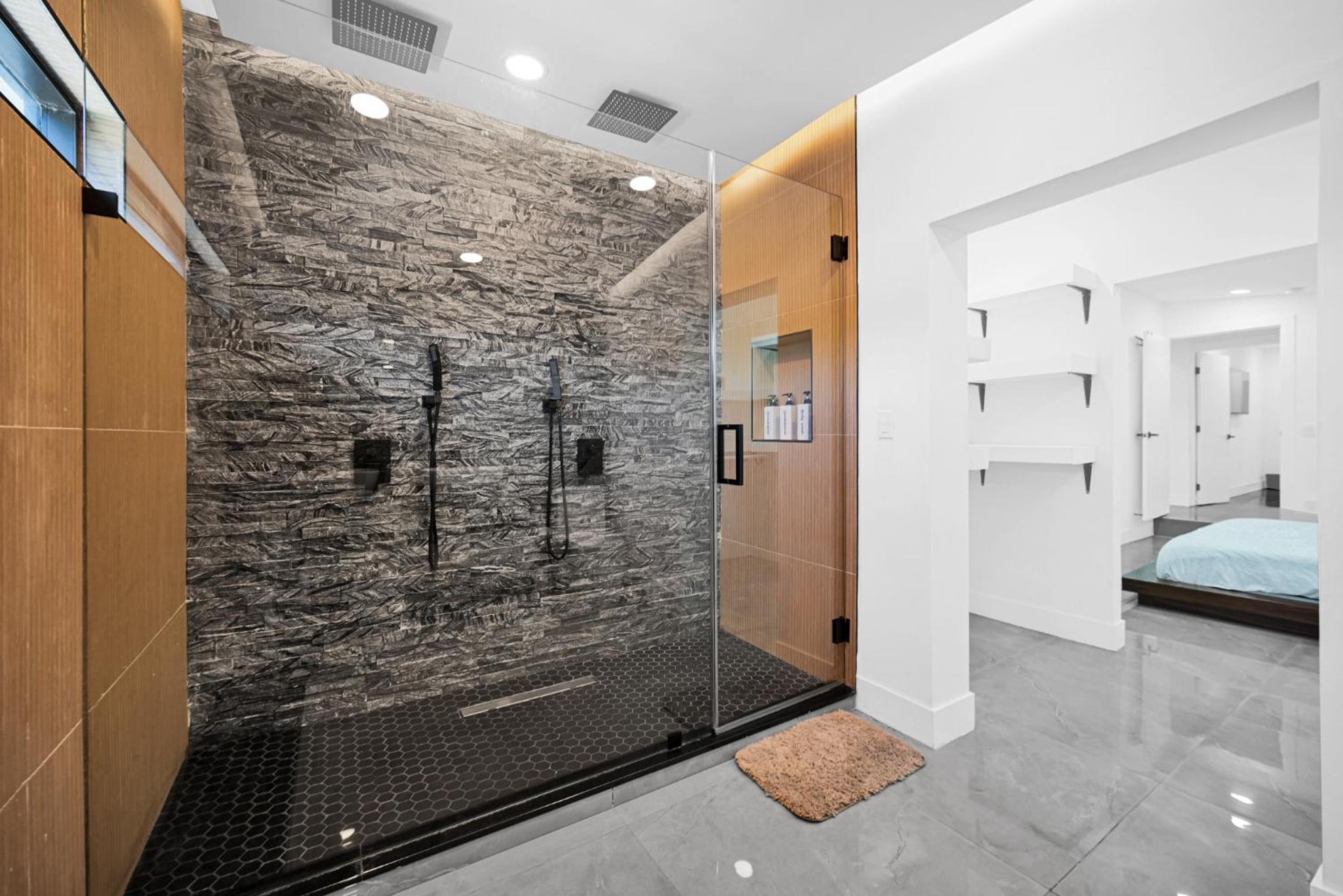 Lux Modern 4BR Villa with Pool in Miami