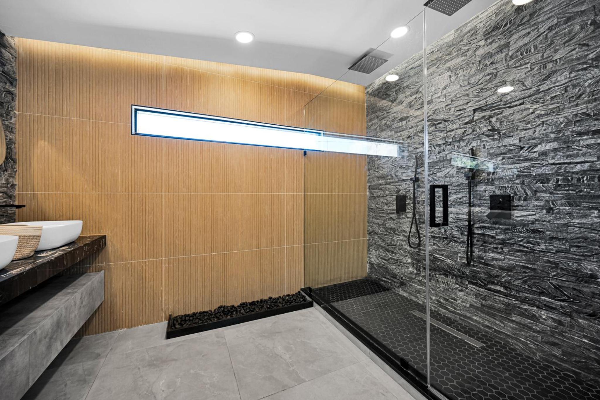 Lux Modern 4BR Villa with Pool in Miami