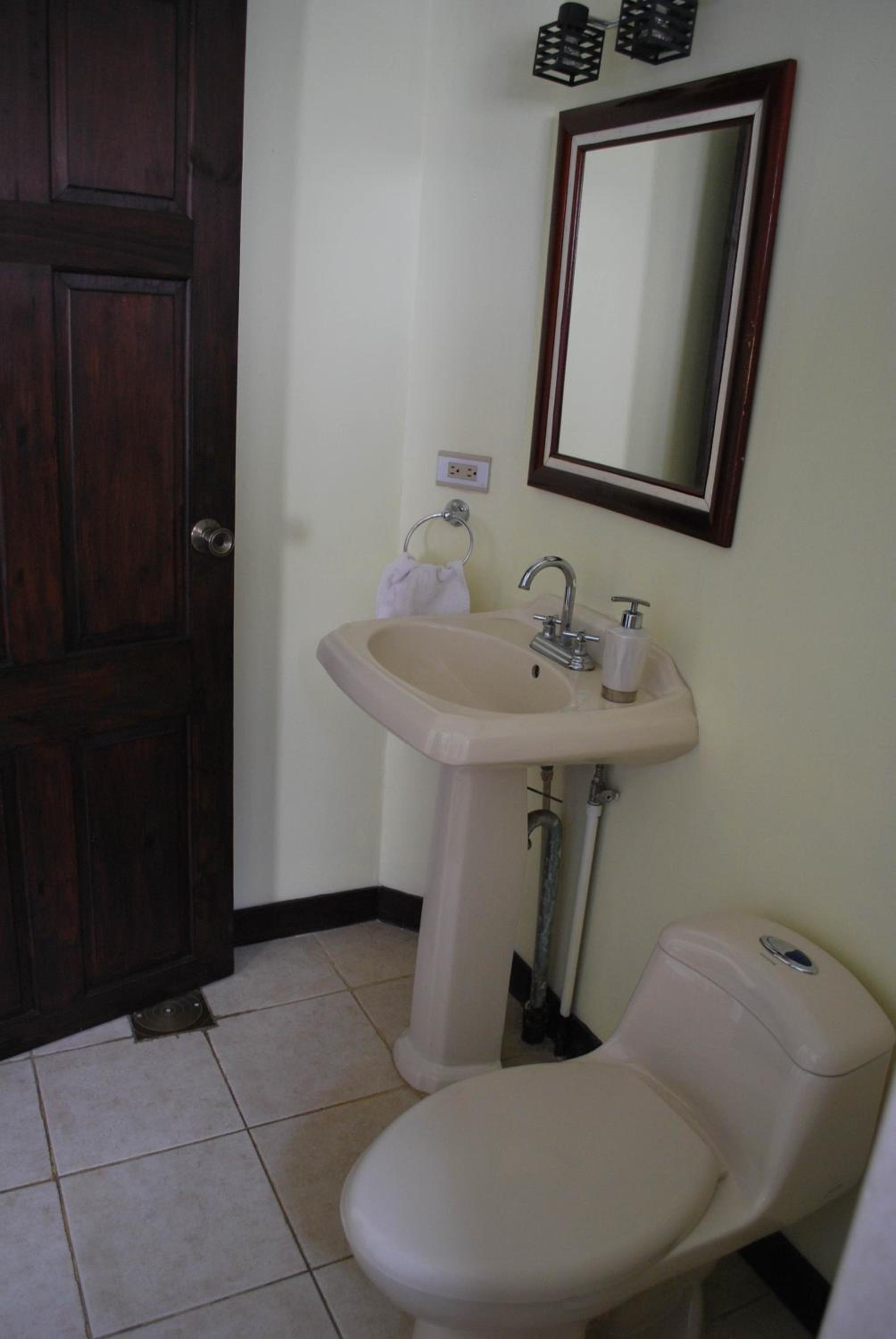 Dos Palmas Studio Apartments