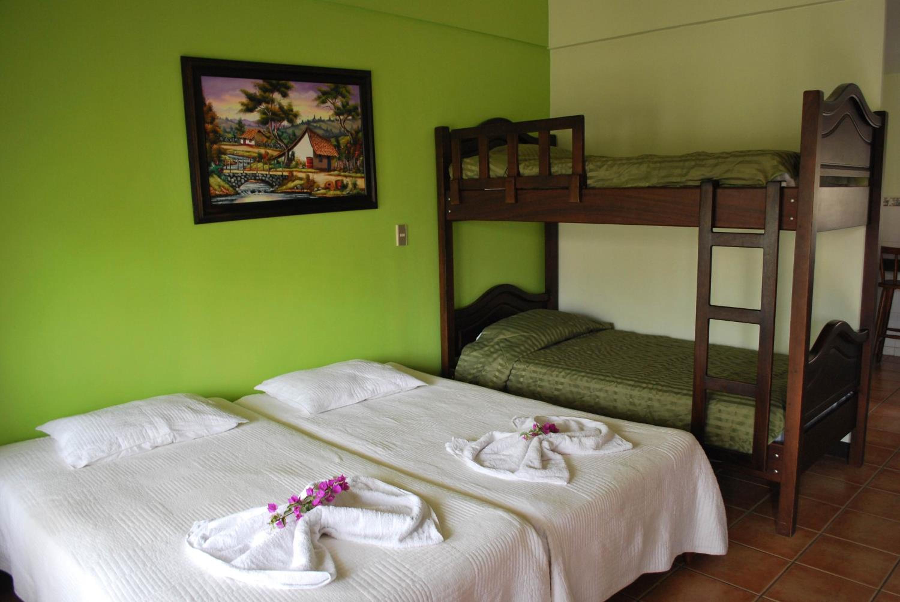 Dos Palmas Studio Apartments