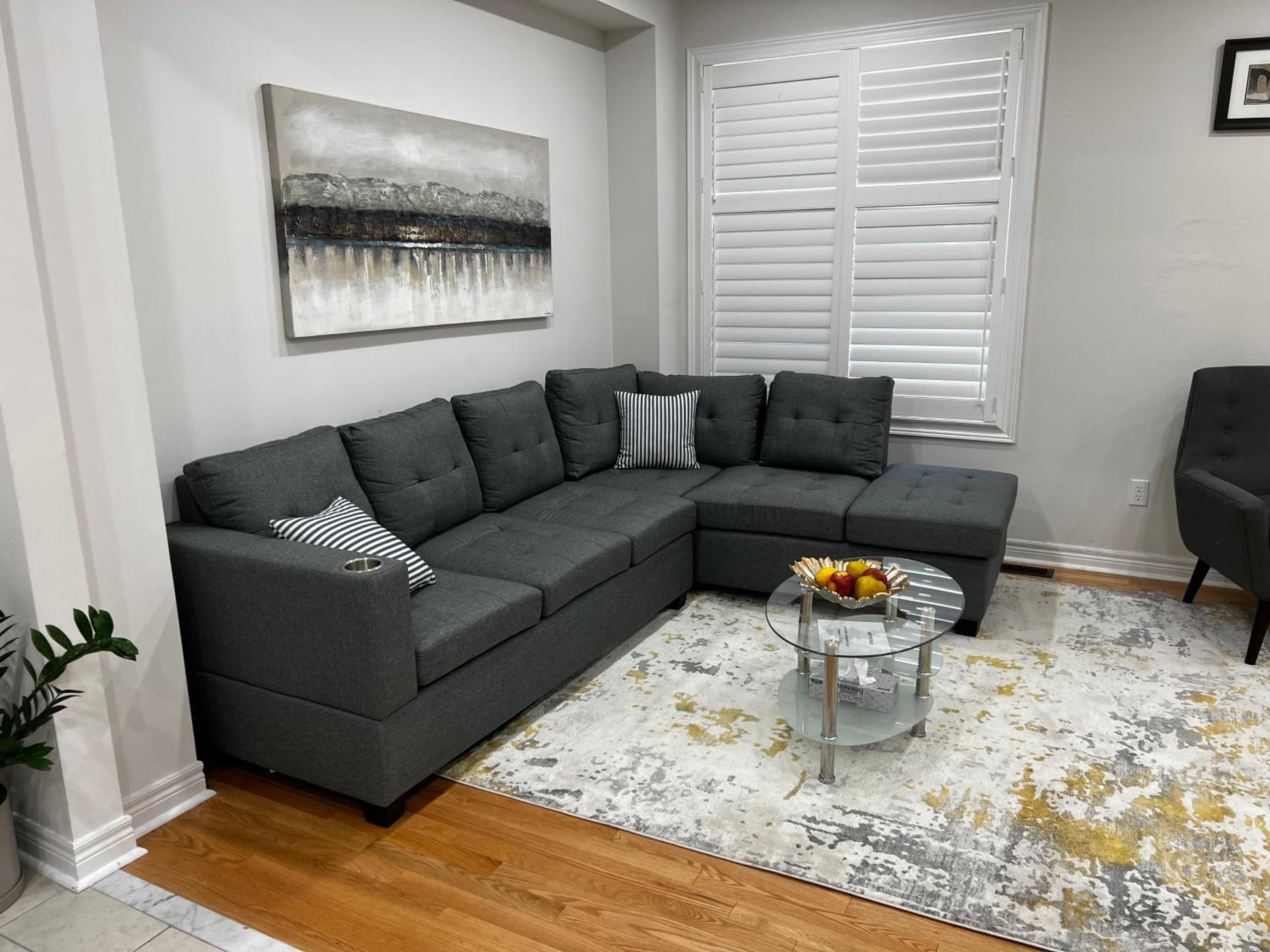 Four Bedroom Spacious House with Parking in Milton, Ontario