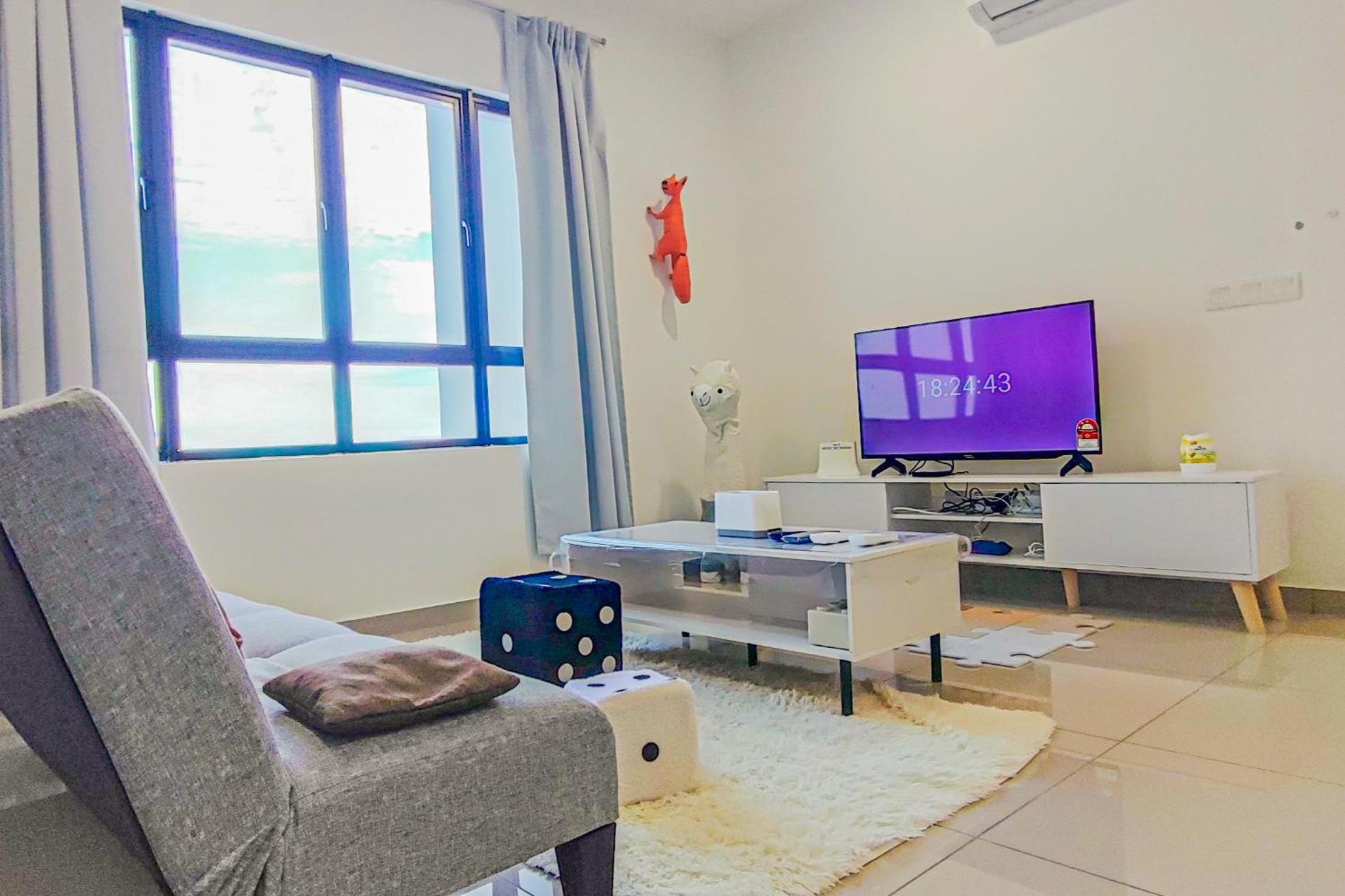 Fluffy Stay at Huni Setia Alam by HCK