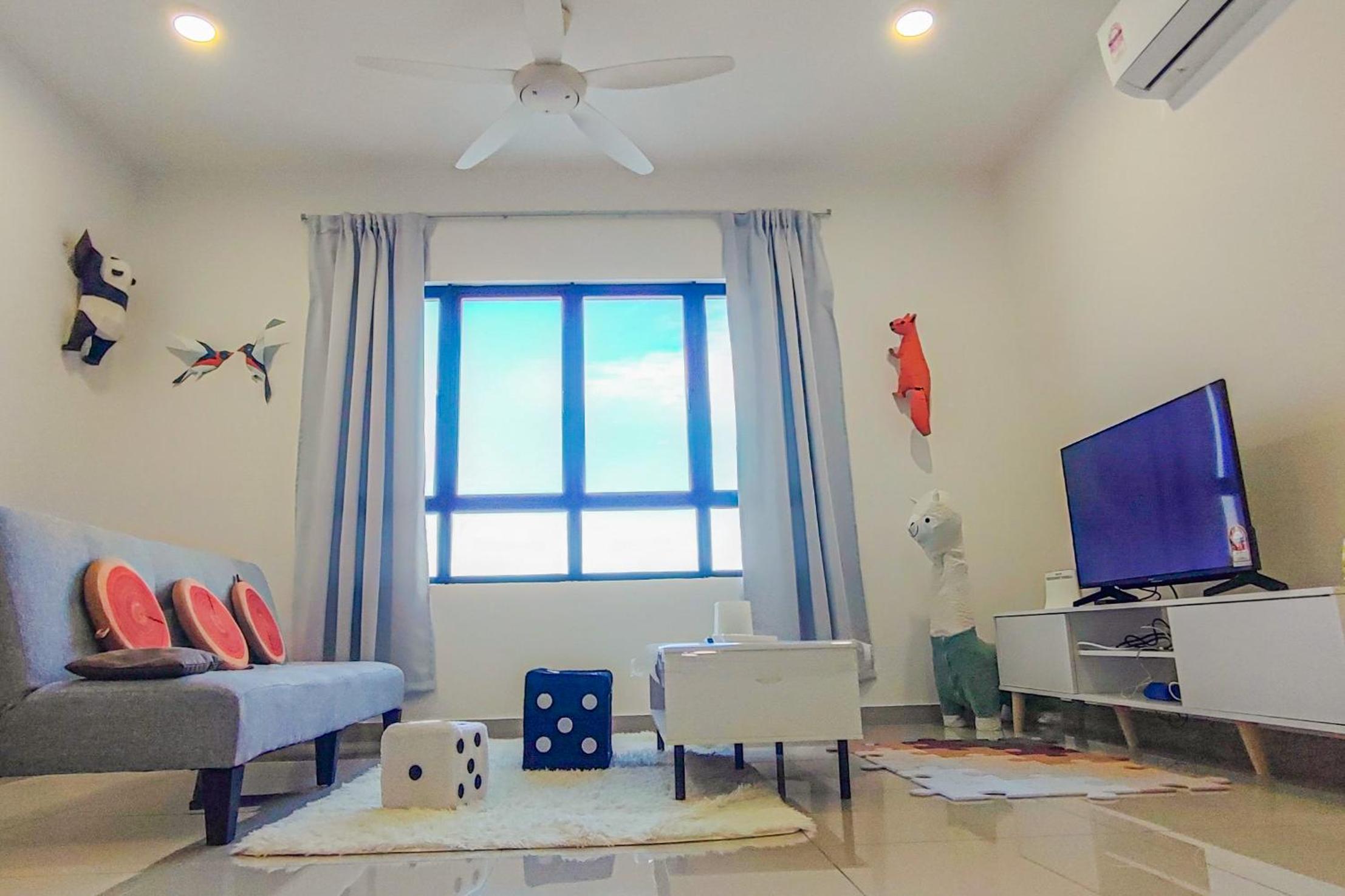 Fluffy Stay at Huni Setia Alam by HCK