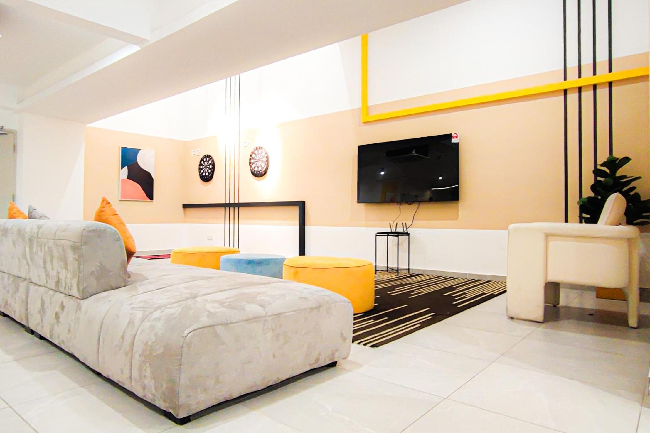 Fluffy Stay at Huni Setia Alam by HCK