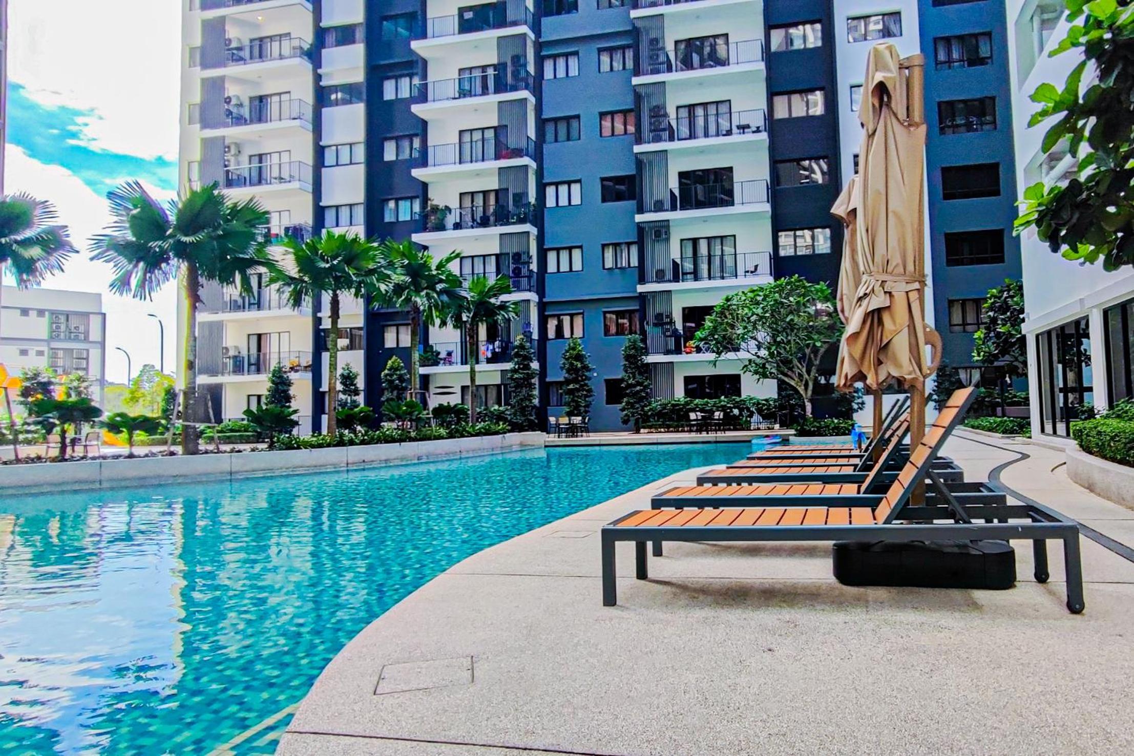 Fluffy Stay at Huni Setia Alam by HCK