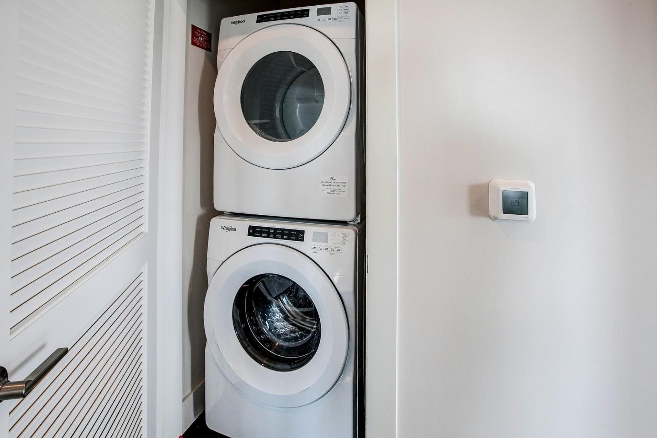 Upscale Midtown Retreat , Free Parking & Close to Mercedes-Benz