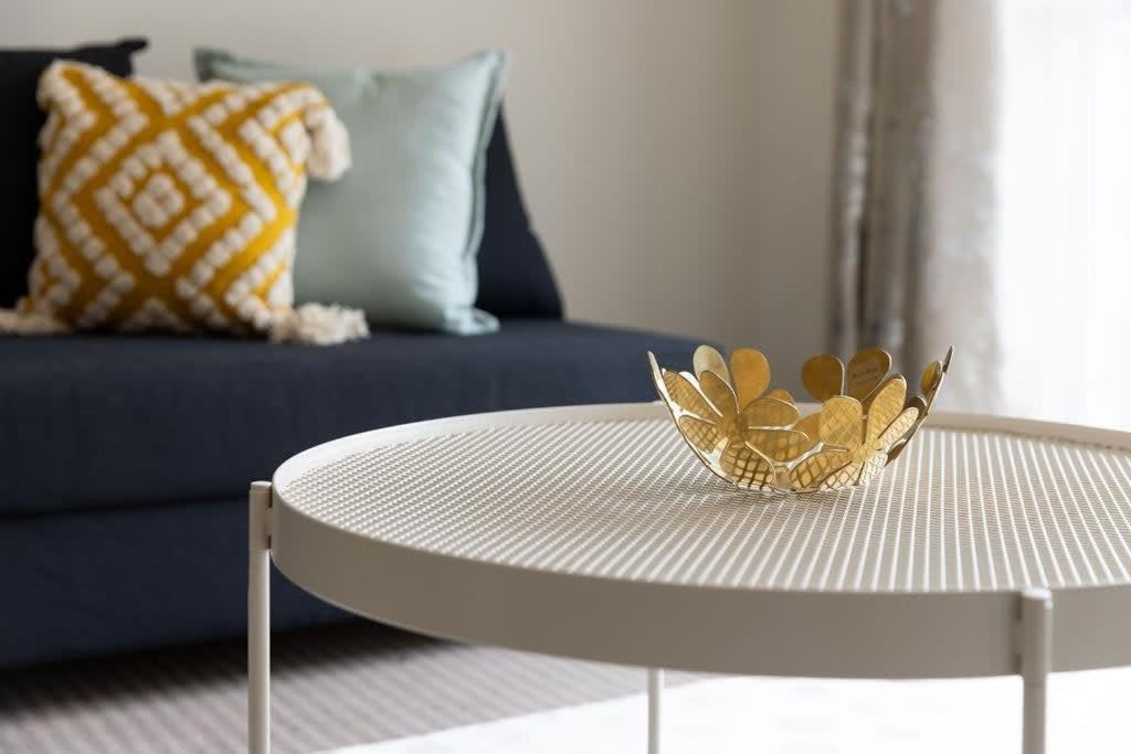 Spacious Modern Apt for 6 Next to Darling Harbour