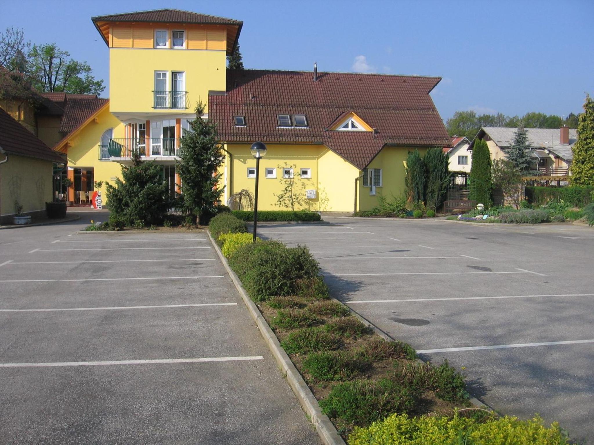 Photo 28