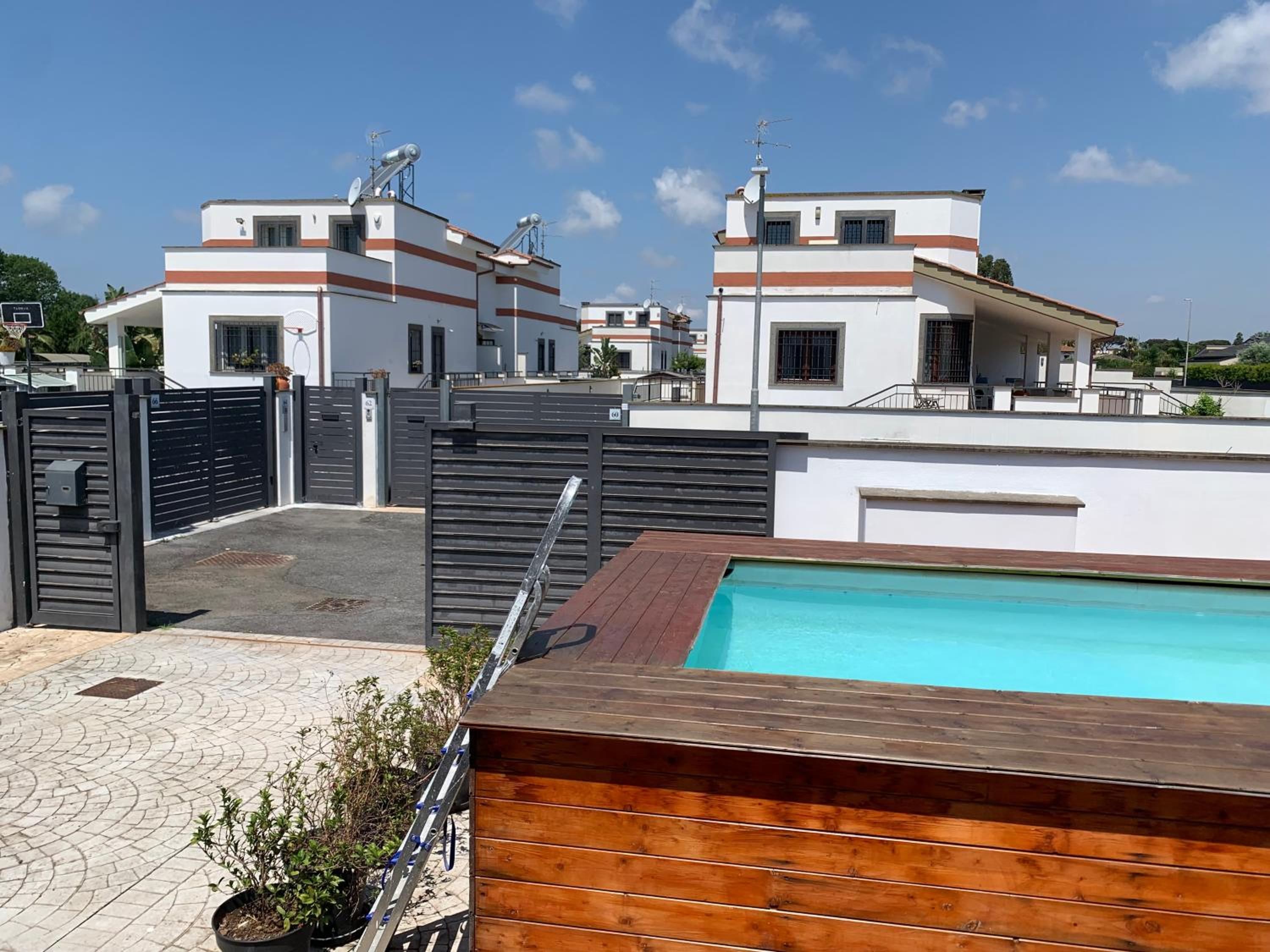 Villa Bob Oasi con piscina - Infernetto, Roma
