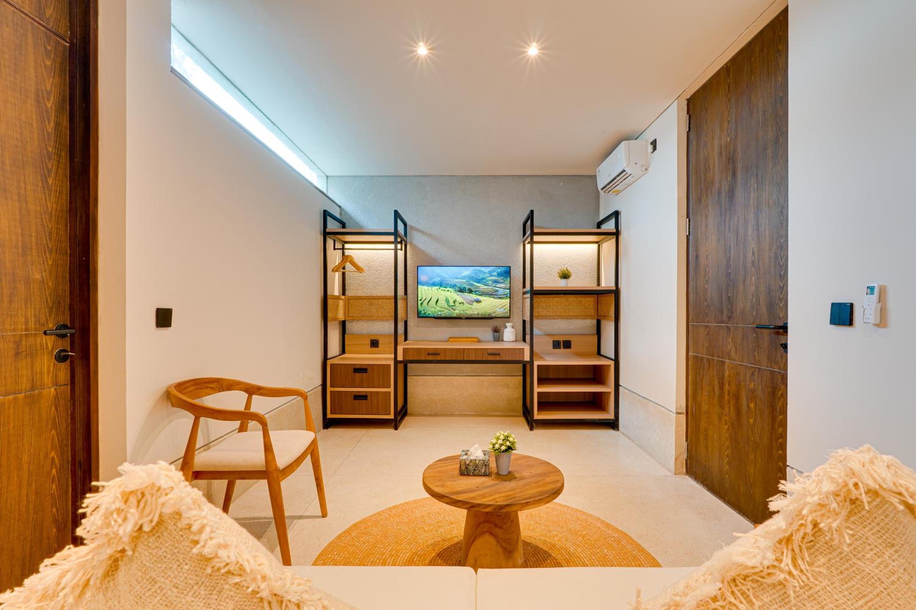 NEW! Luxury Modern 3BR Villa Kesatu in Canggu