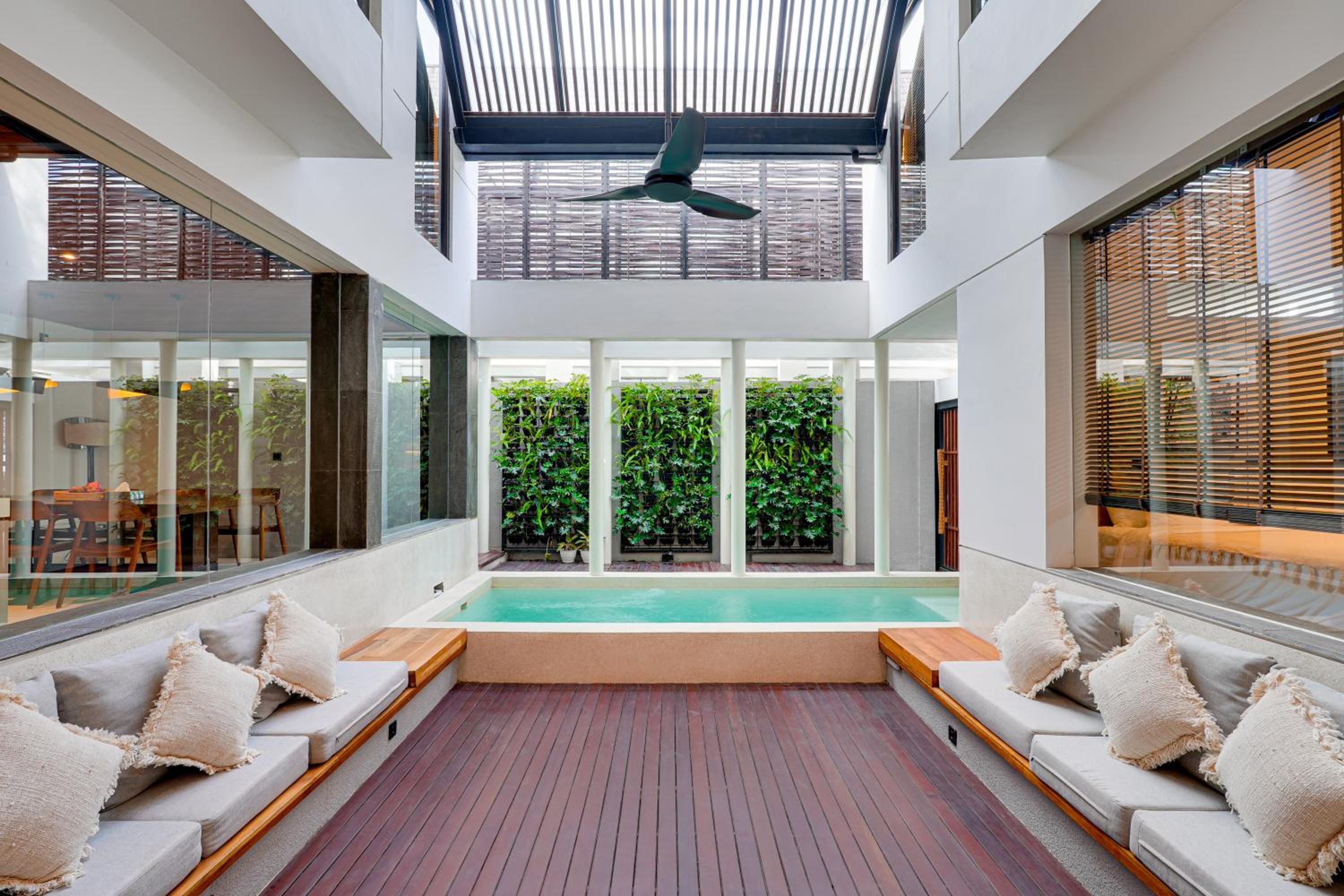 NEW! Luxury Modern 3BR Villa Kesatu in Canggu