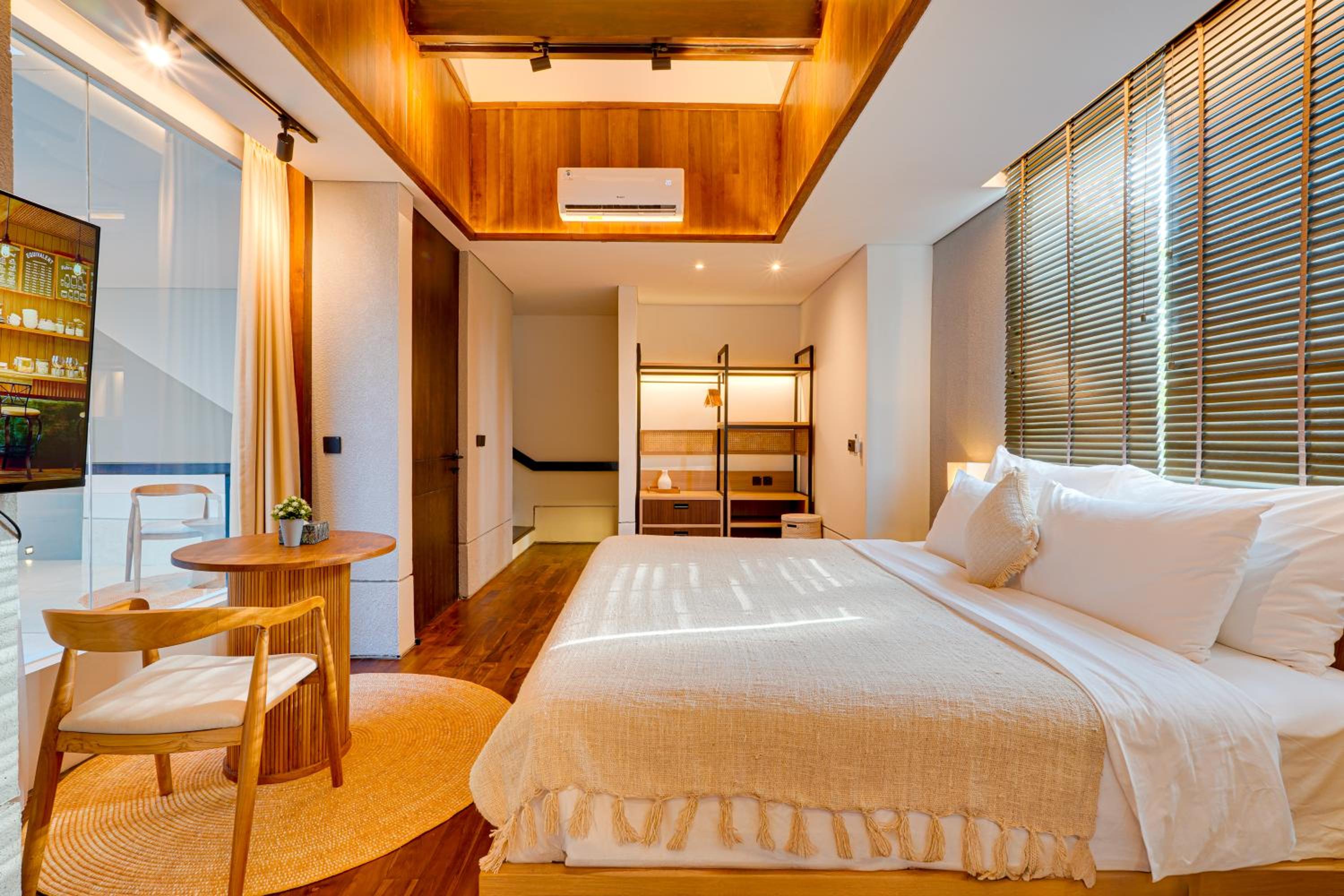 NEW! Luxury Modern 3BR Villa Kesatu in Canggu
