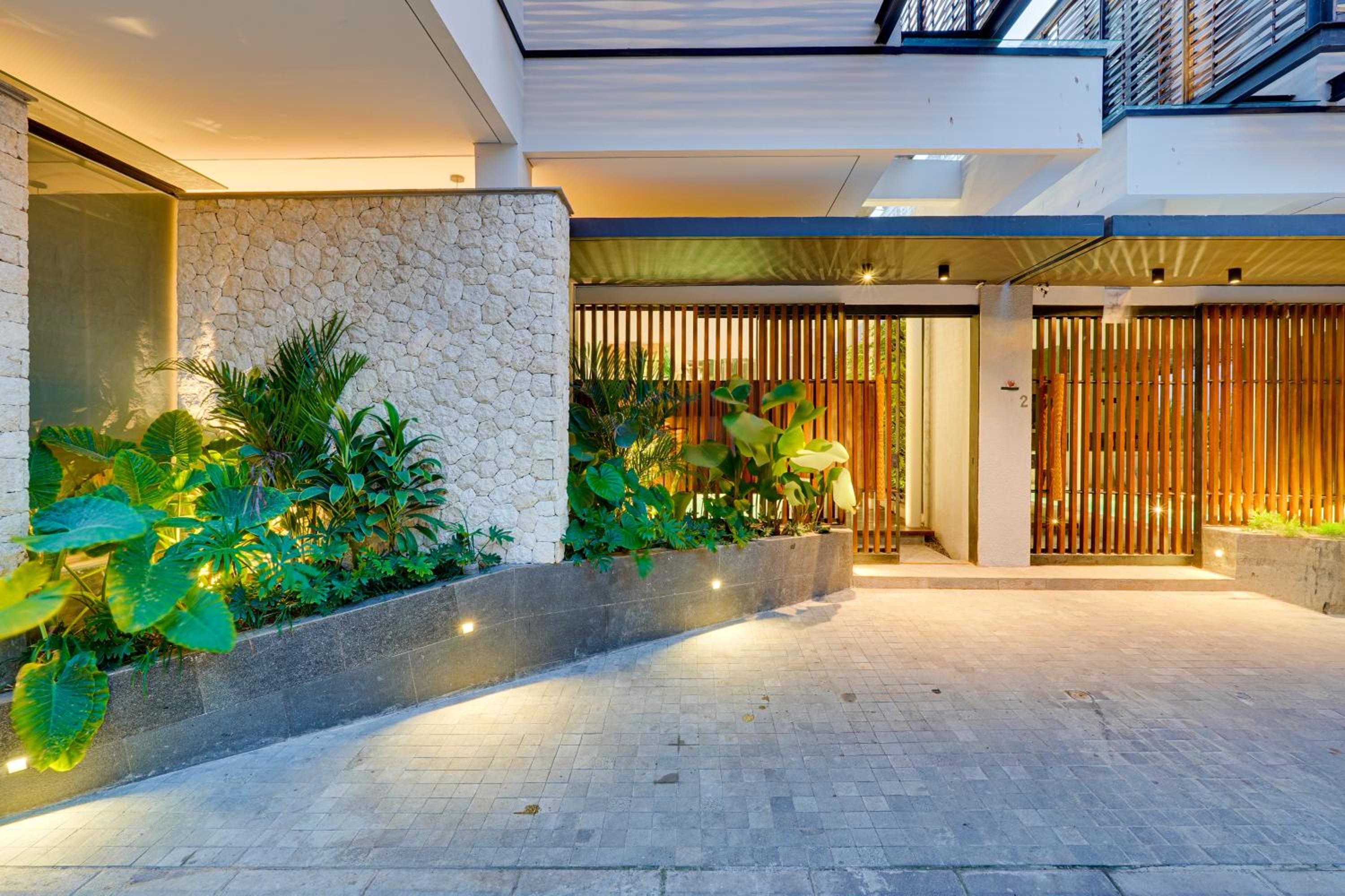 NEW! Luxury Modern 3BR Villa Kesatu in Canggu
