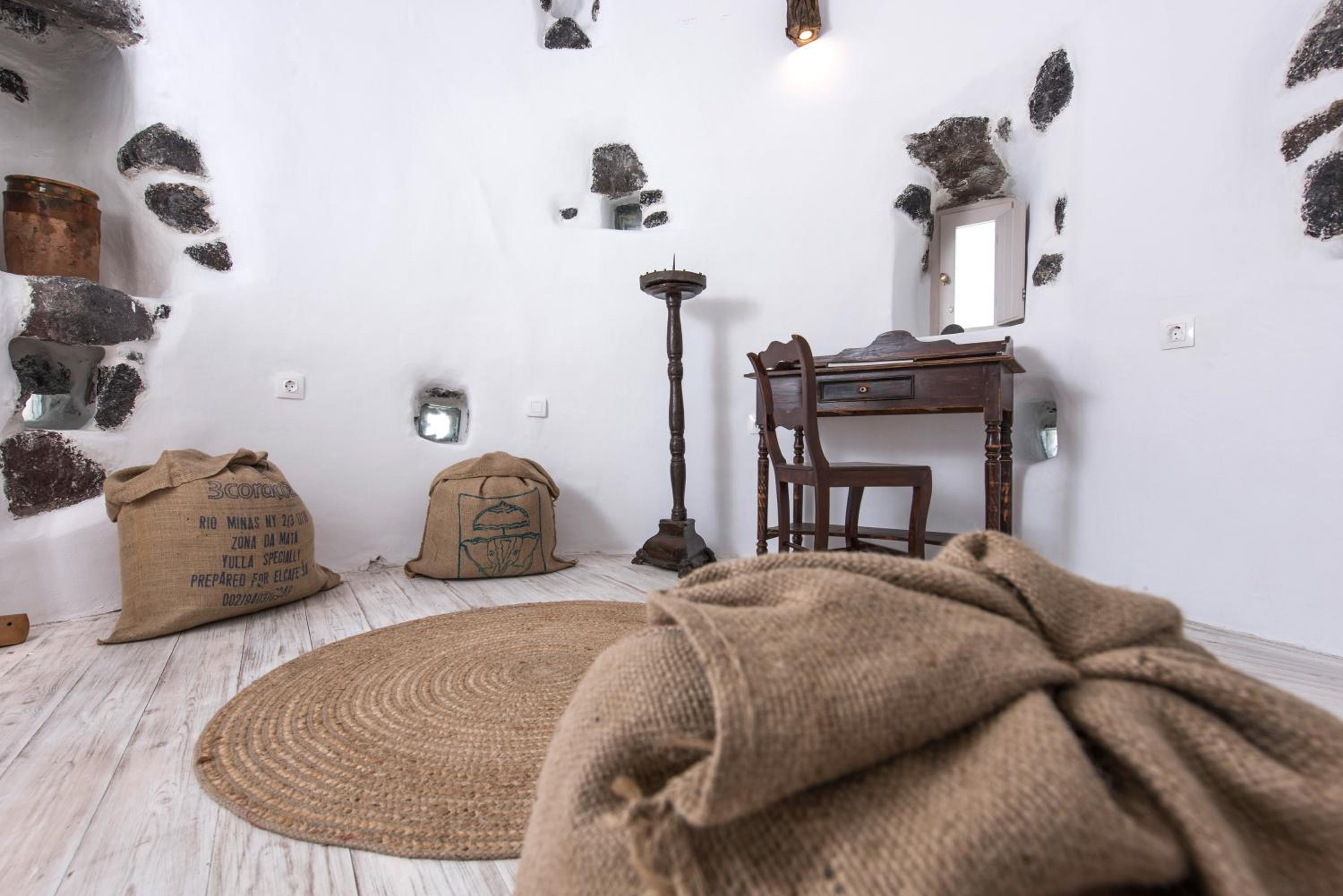 Villa Molino Anemoscope, villa en Pirgos Santorini