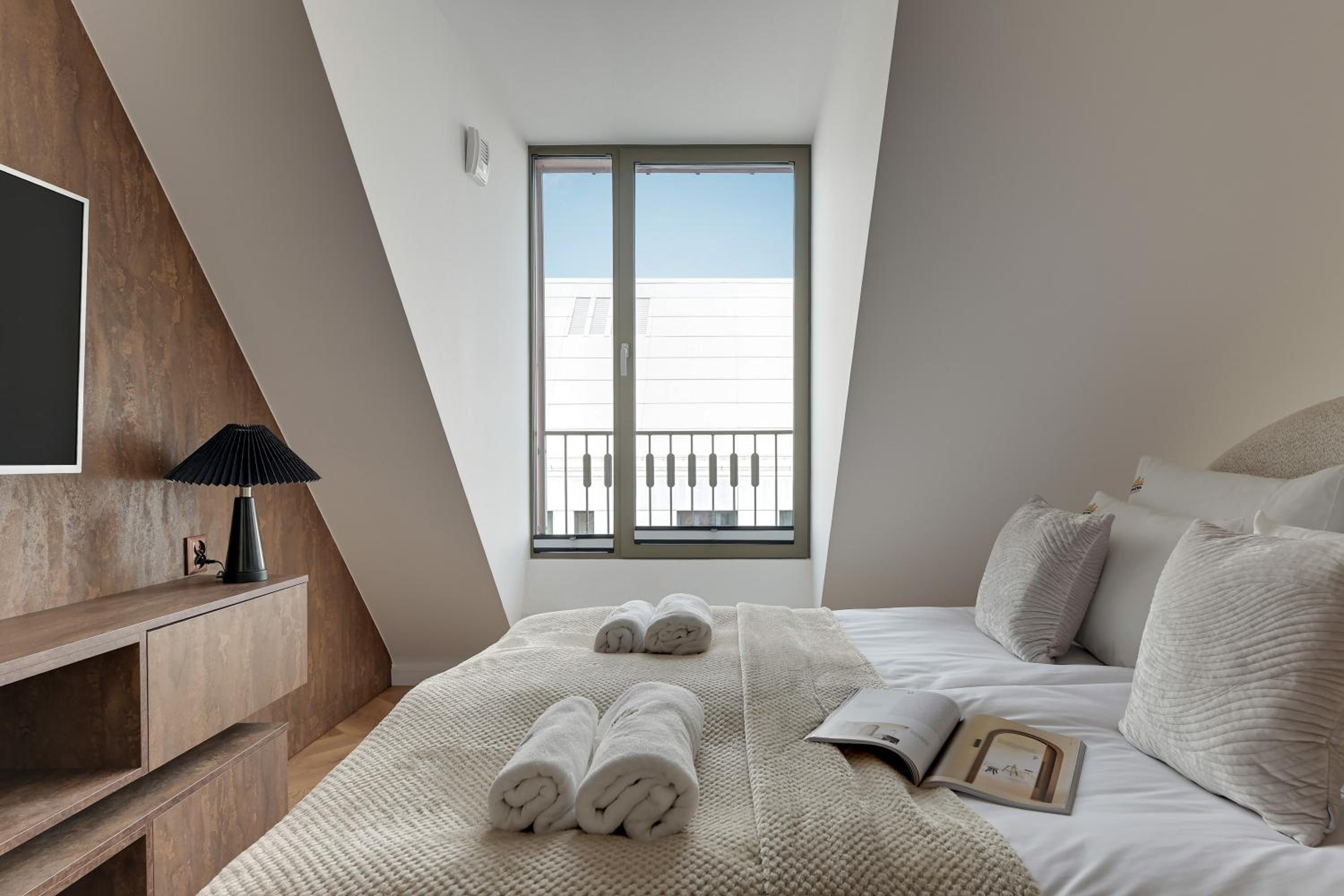Granaria Premium River View by Downtown Apartments