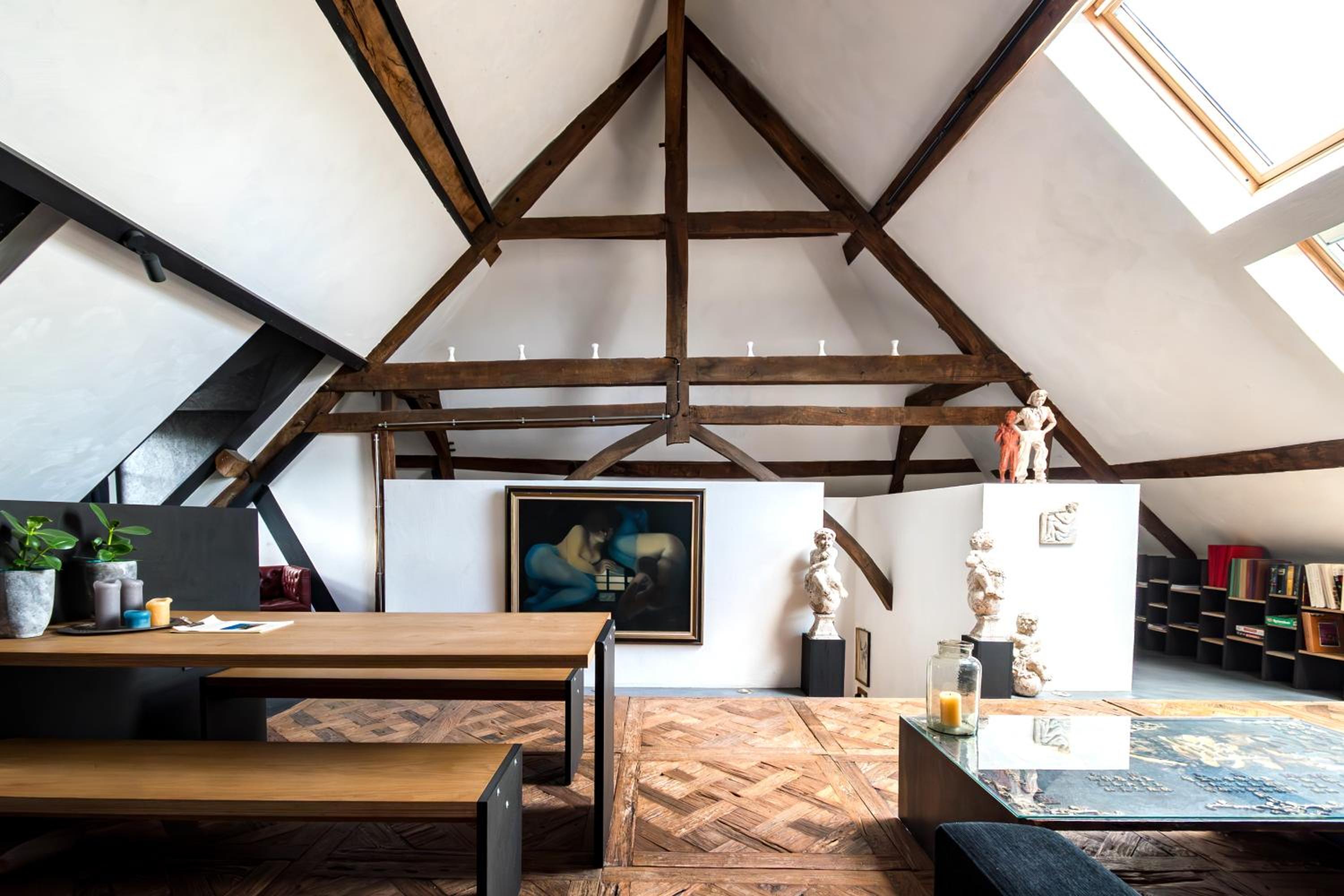 The Castle Loft - Pascal's Angels