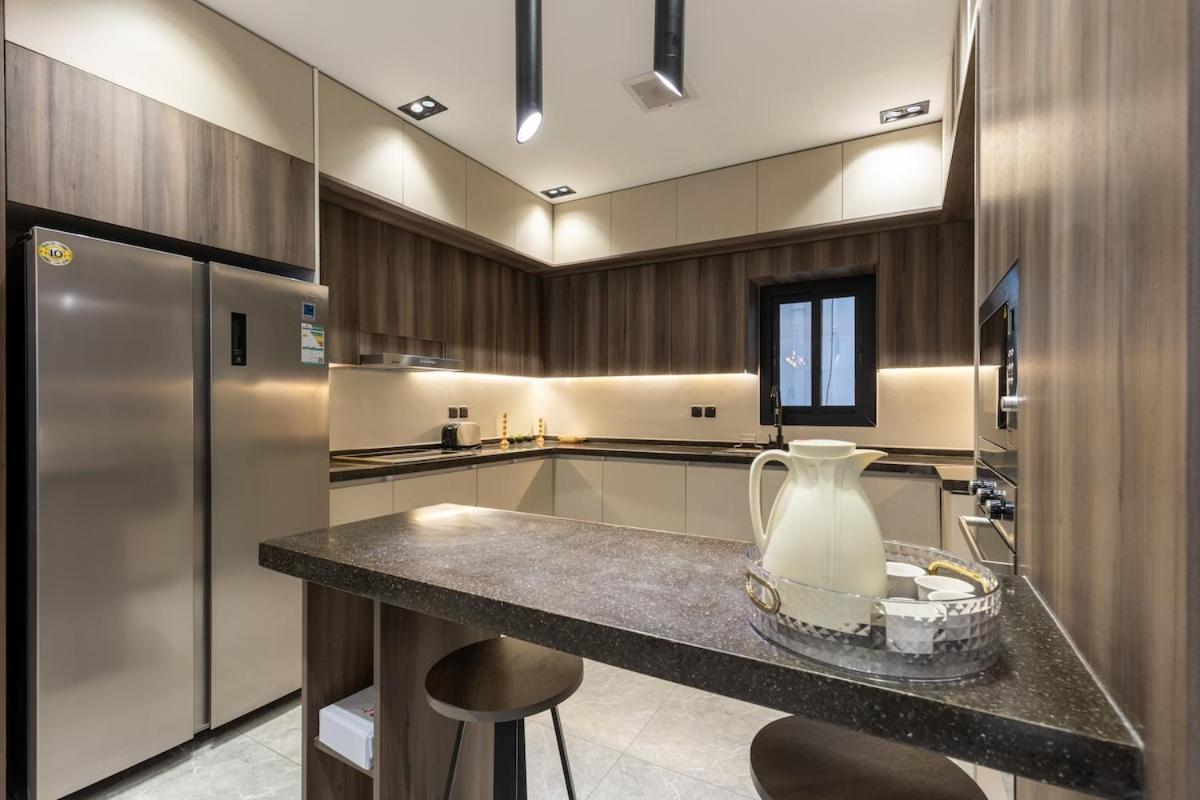 Elegant Apartment with Proximity to Haram, WiFi