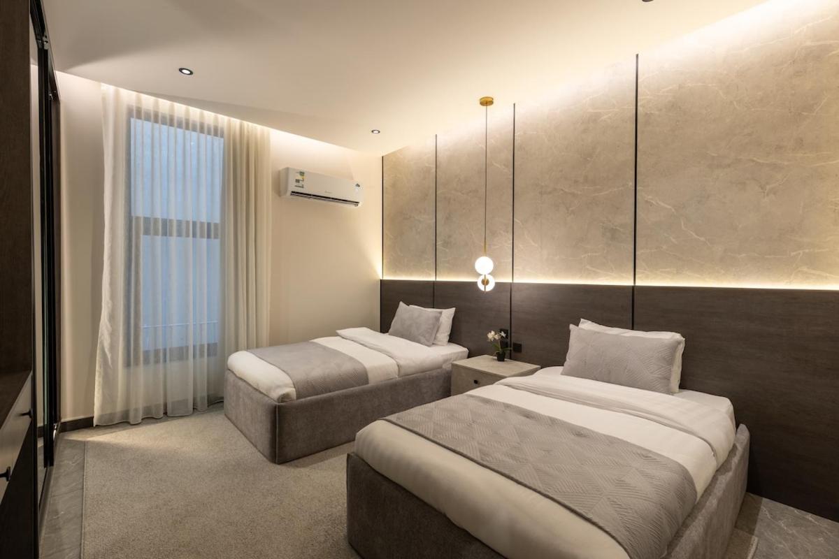Elegant Apartment with Proximity to Haram, WiFi