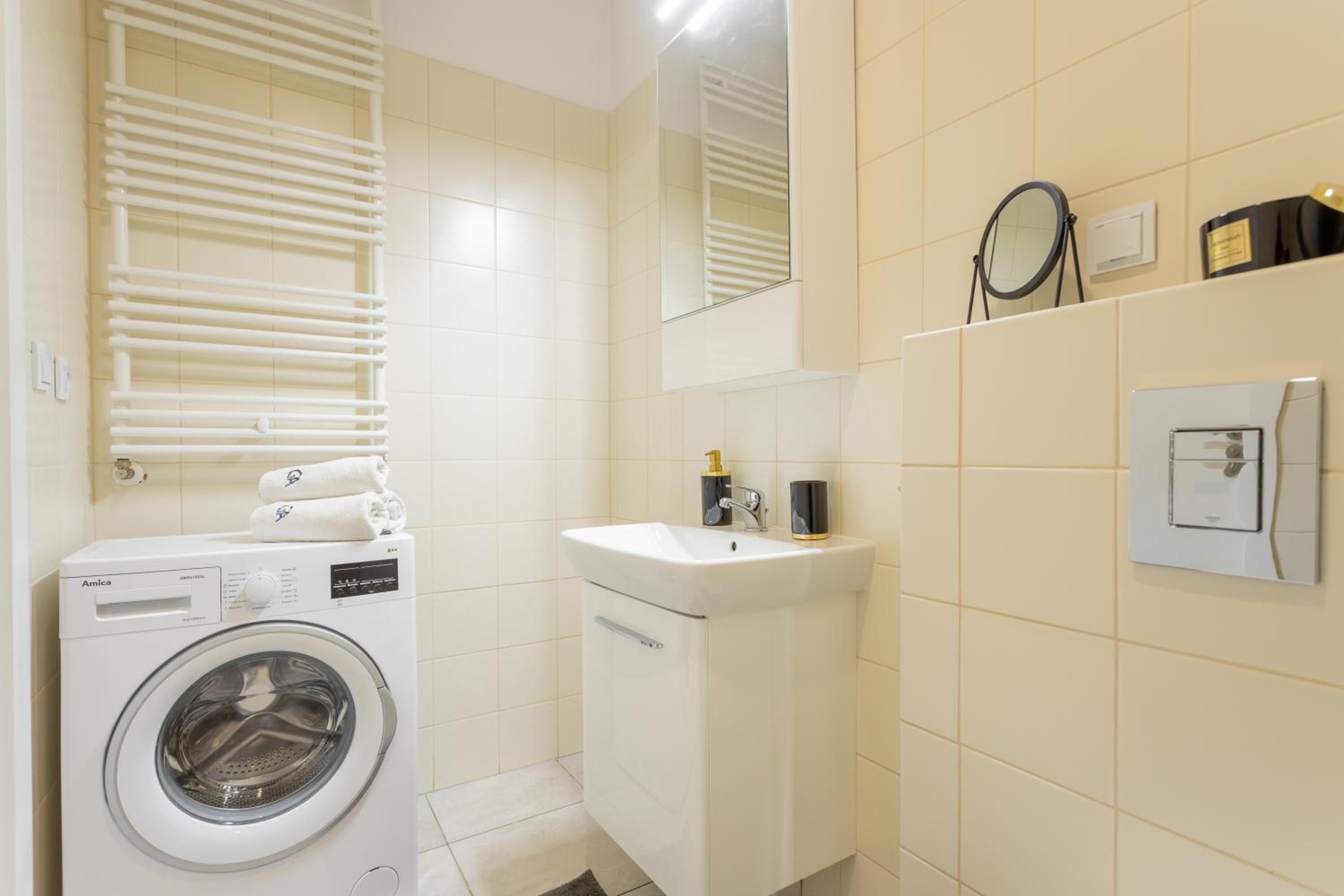 Urban Chic - Modern and Cozy - Central Location - Pereca