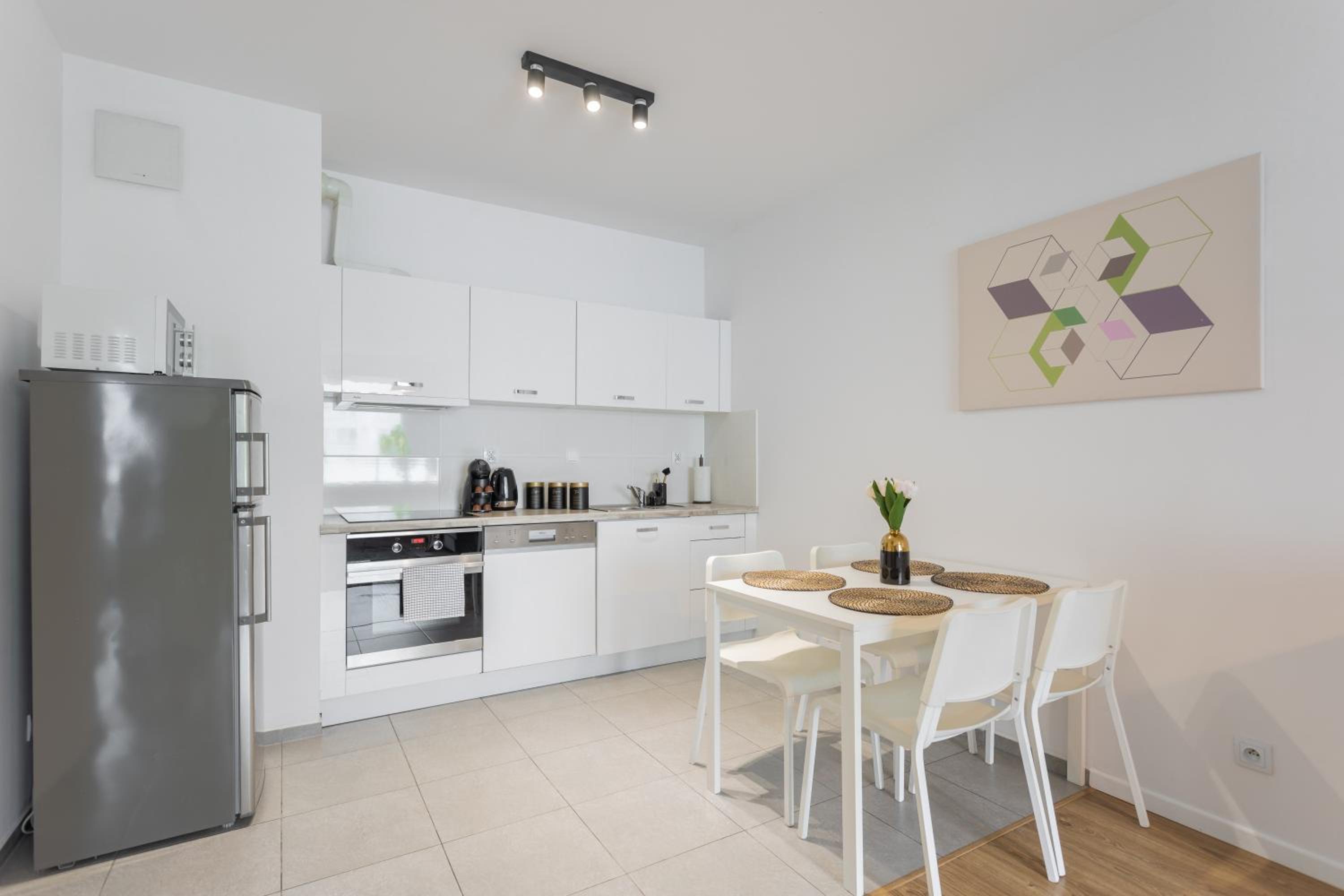 Urban Chic - Modern and Cozy - Central Location - Pereca
